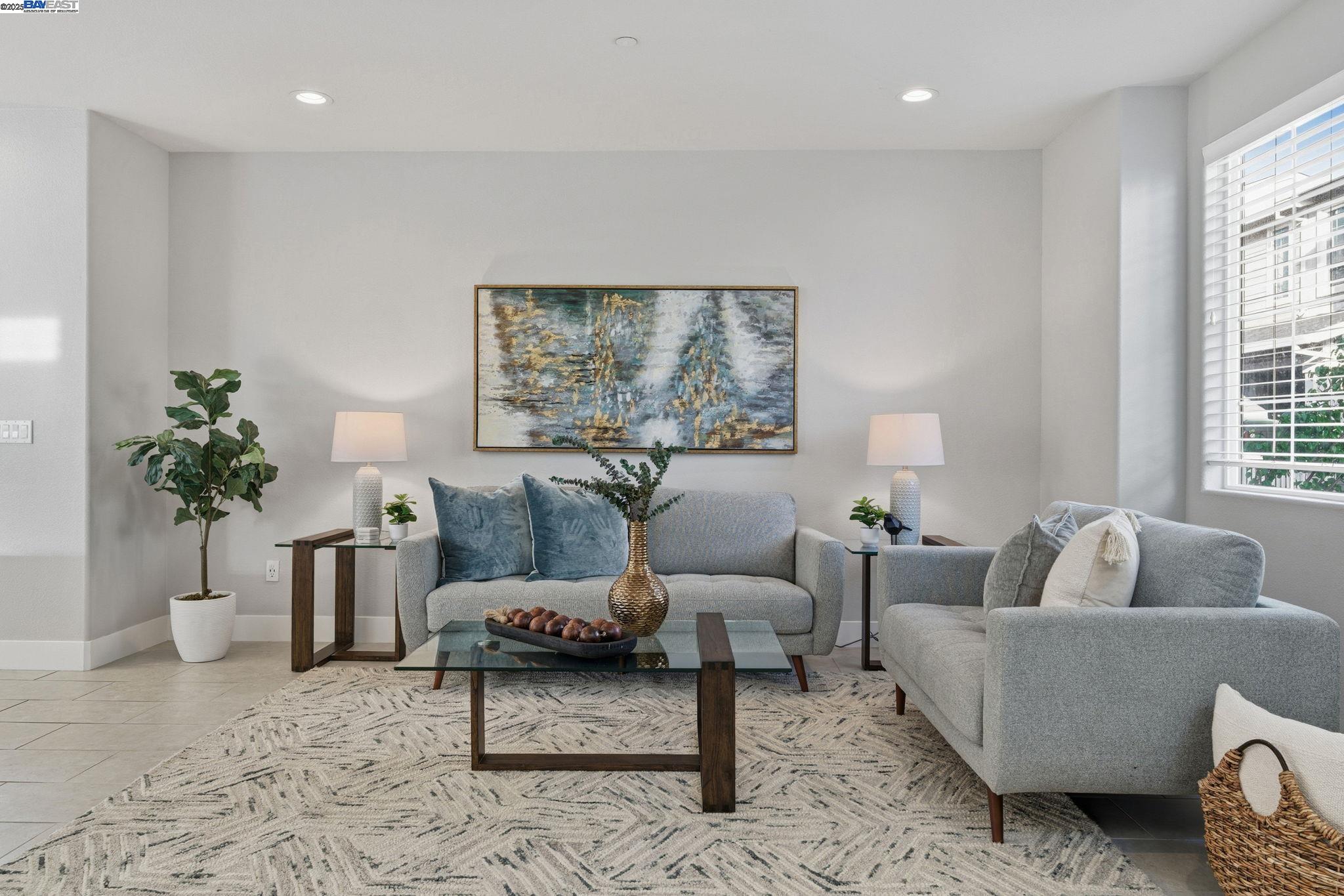 201 Jetty Dr, Richmond