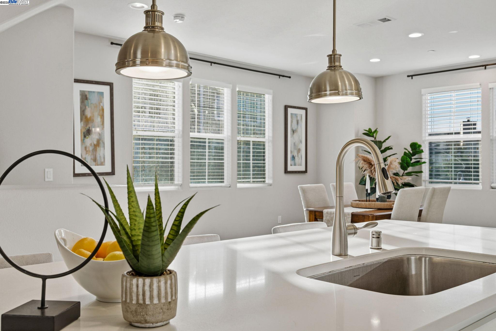 201 Jetty Dr, Richmond