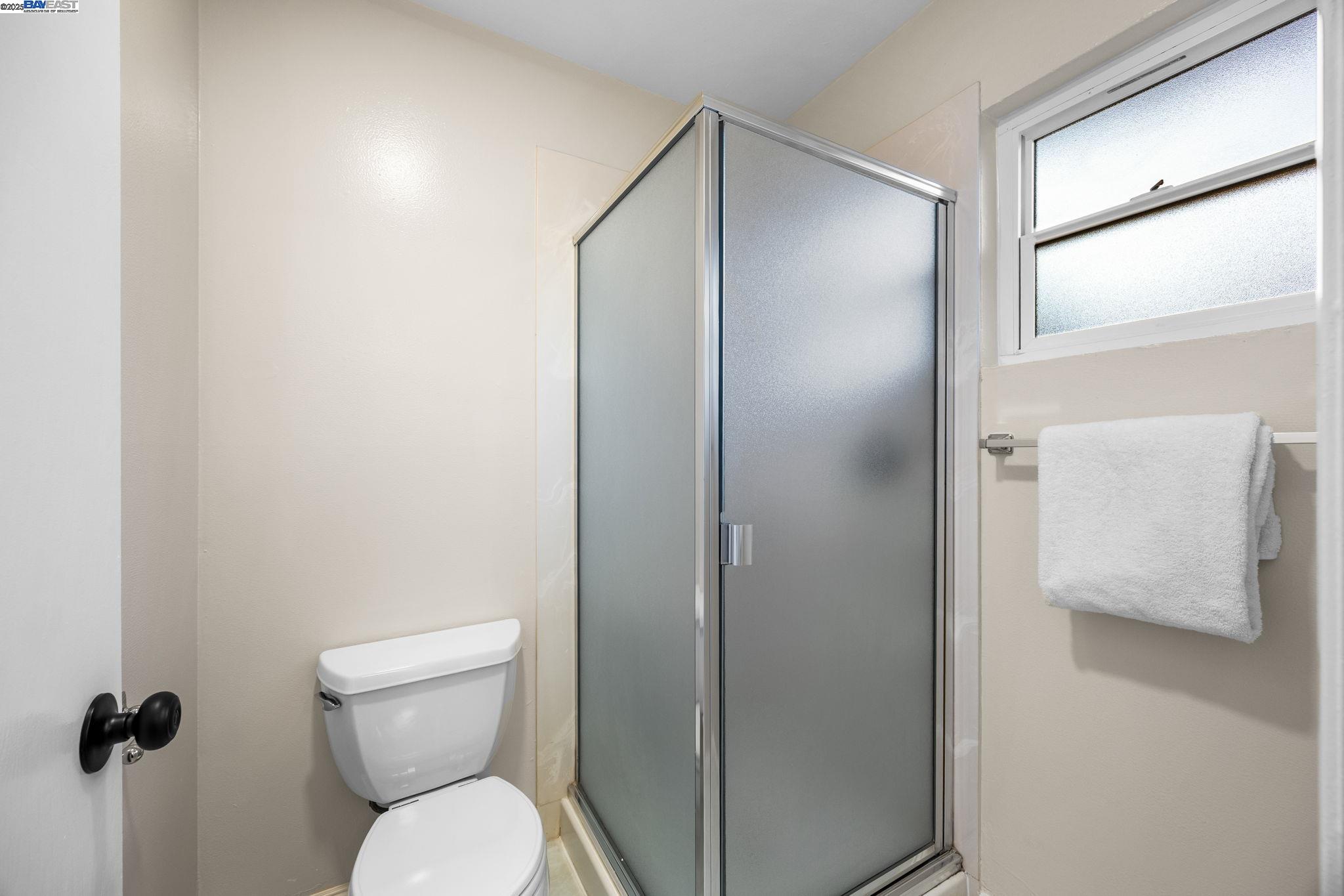 19554 Jaydine St, Castro Valley