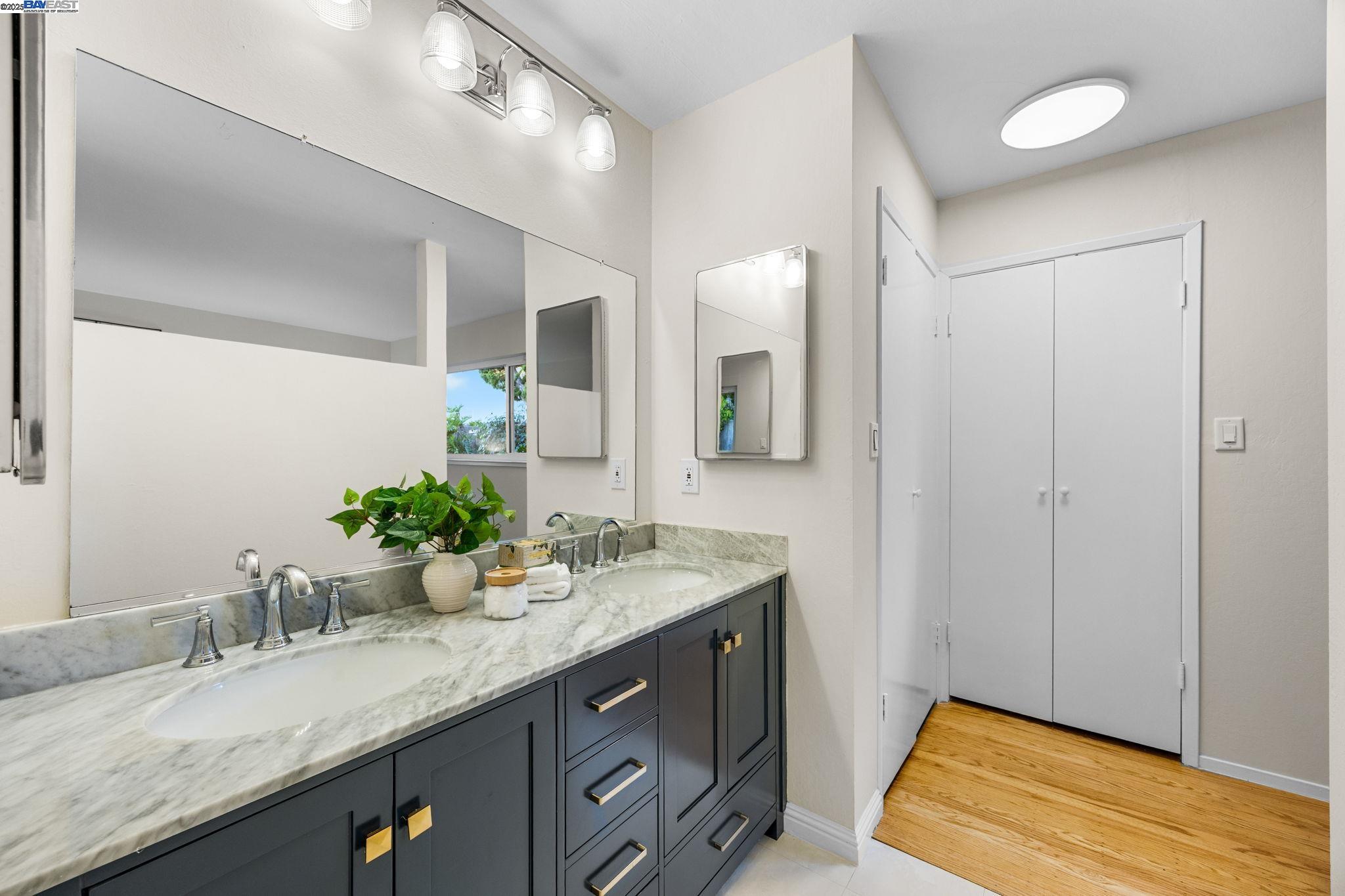 19554 Jaydine St, Castro Valley