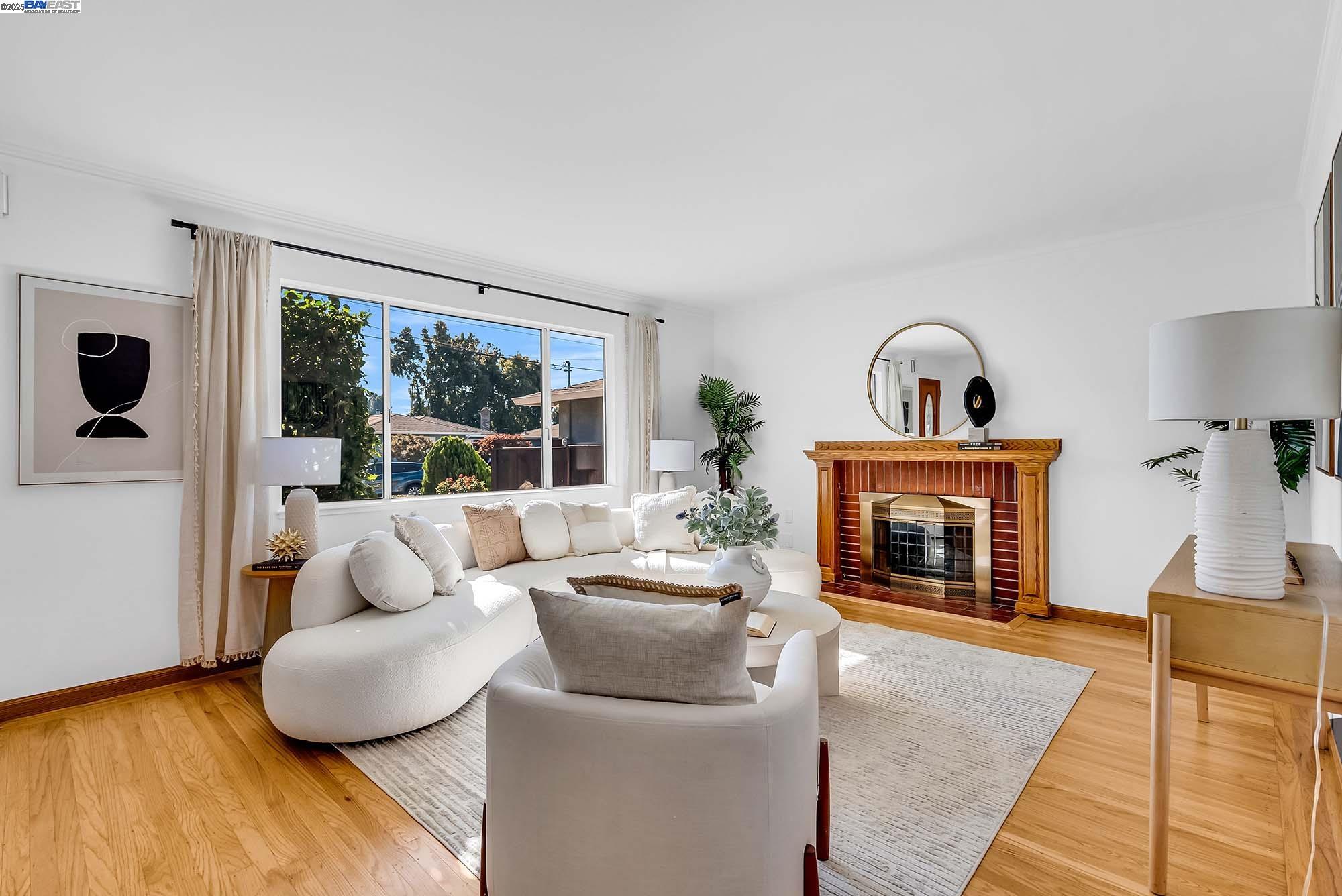 584 Eleanor Place, Hayward