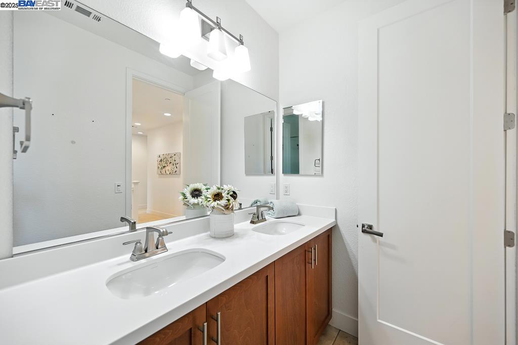 2100 Carbondale, Dublin