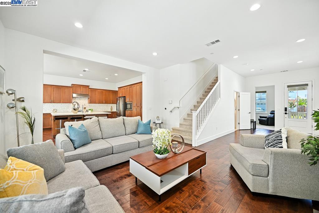 2100 Carbondale, Dublin