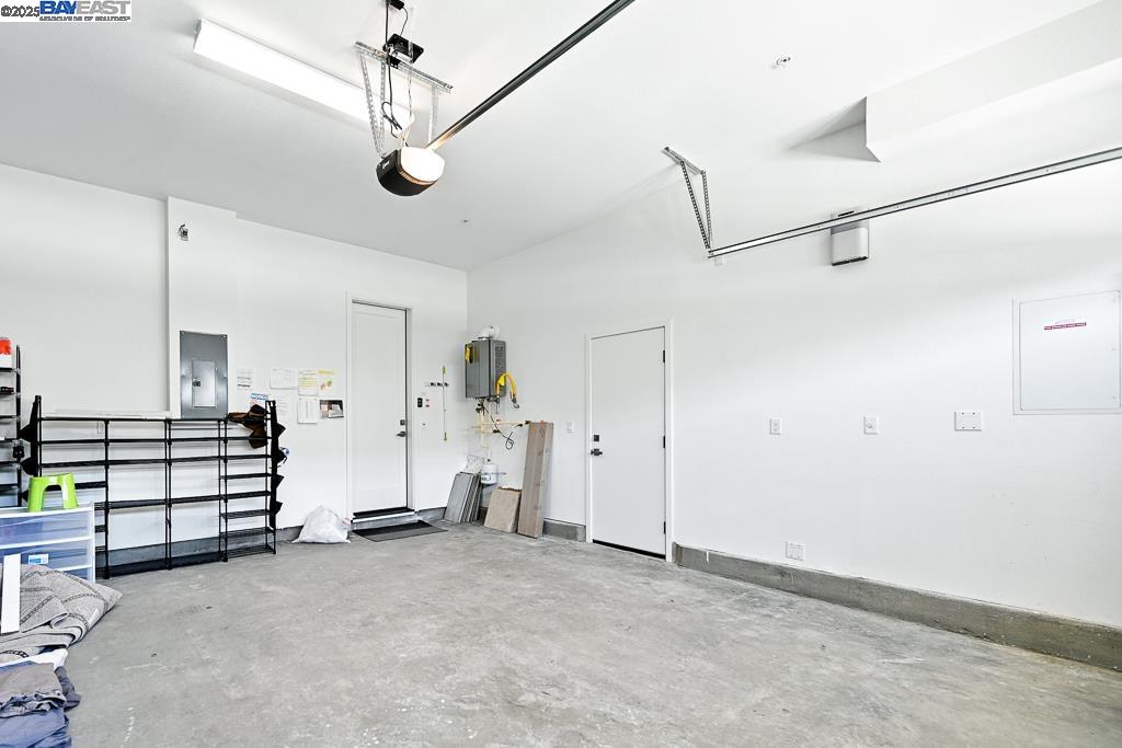 2100 Carbondale, Dublin