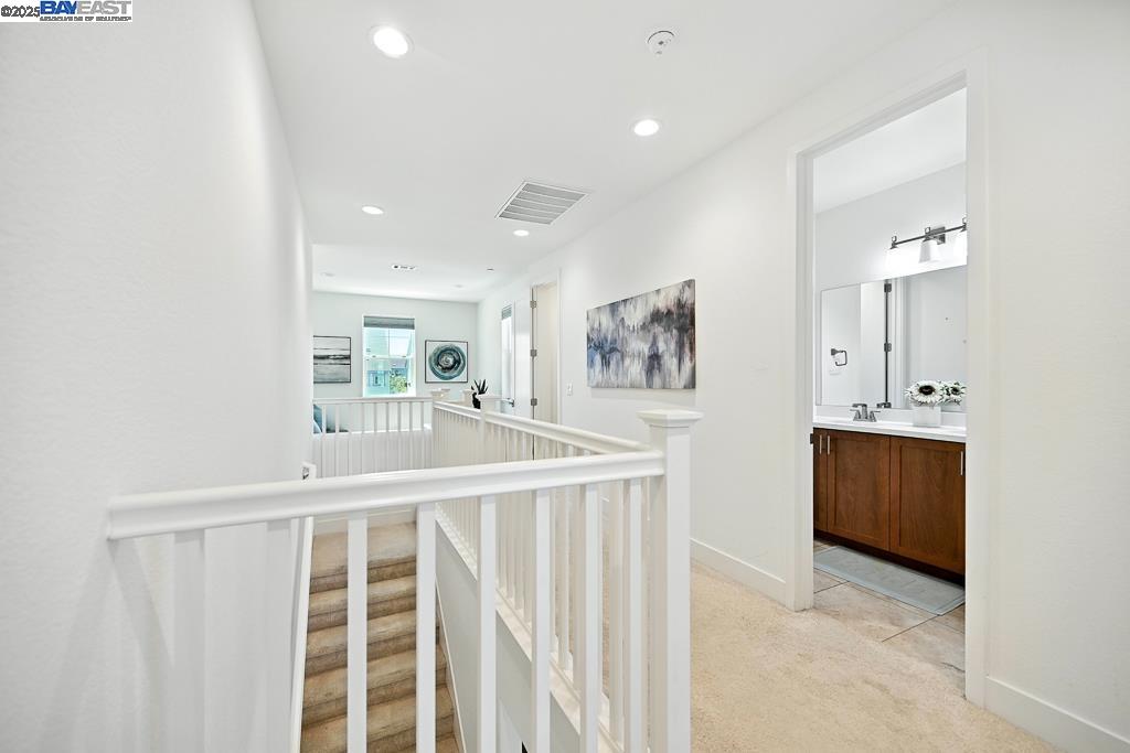 2100 Carbondale, Dublin