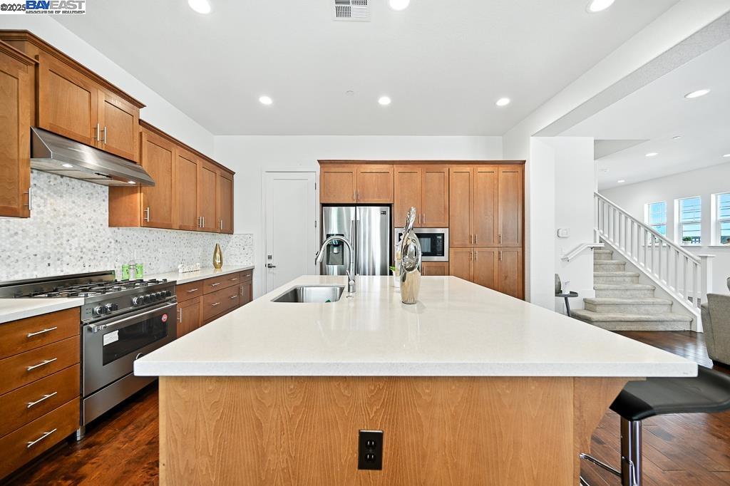 2100 Carbondale, Dublin