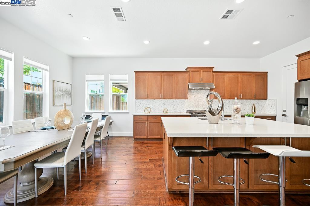 2100 Carbondale, Dublin