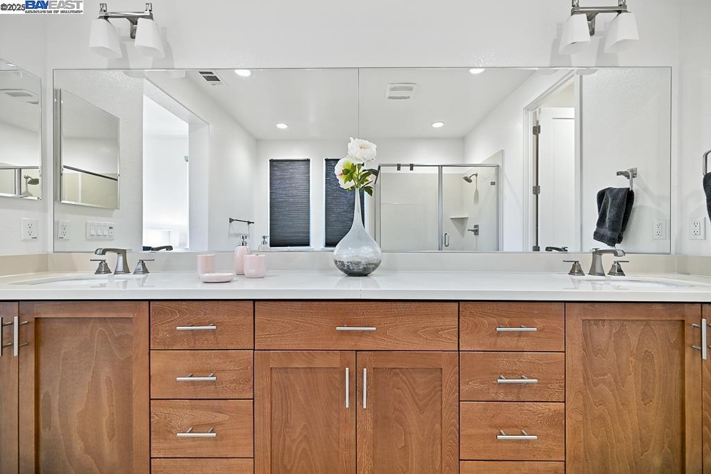 2100 Carbondale, Dublin