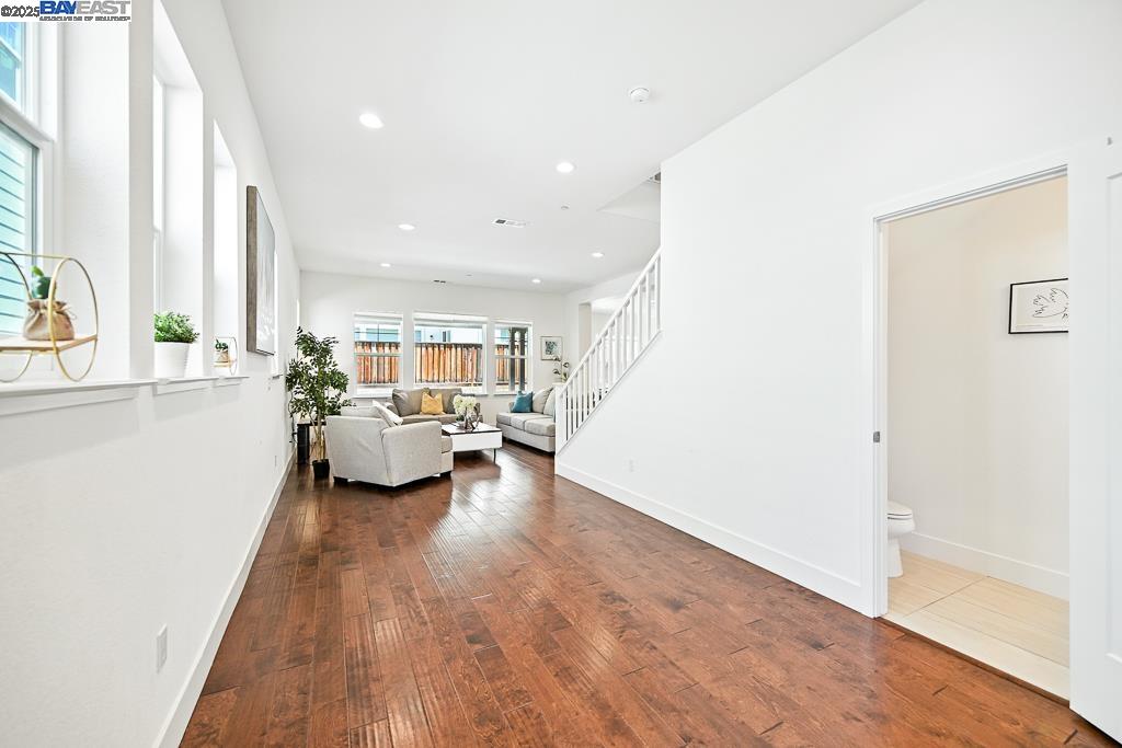 2100 Carbondale, Dublin