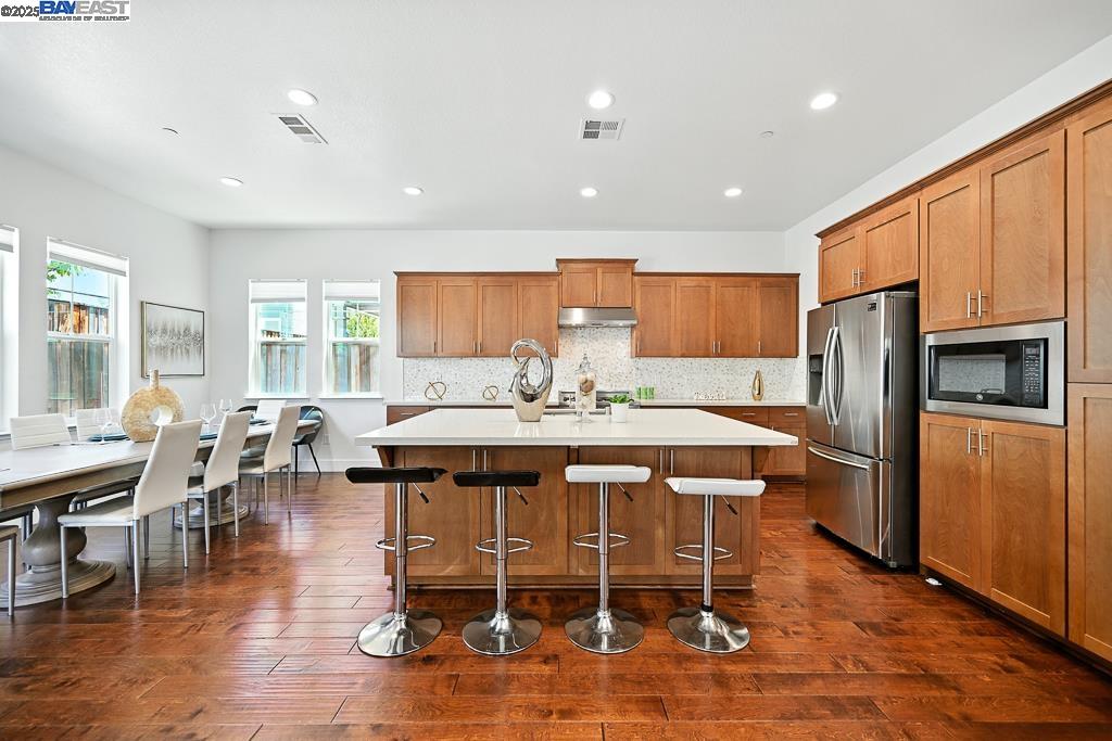 2100 Carbondale, Dublin