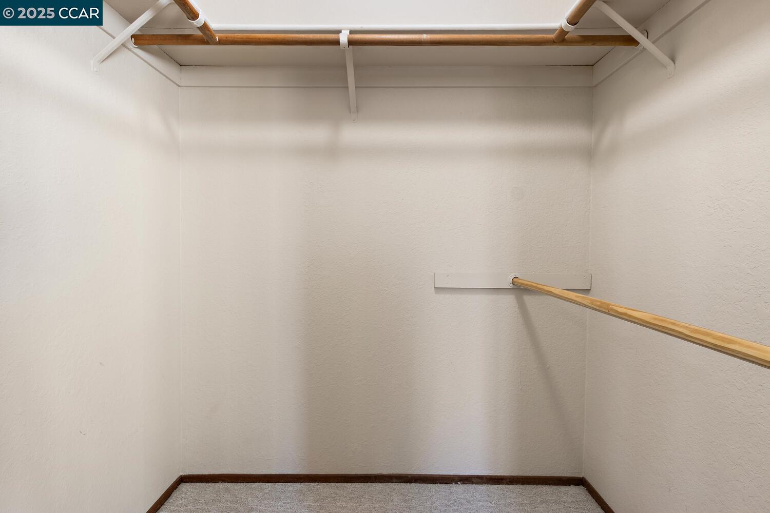 300 Lakehurst Dr, Martinez