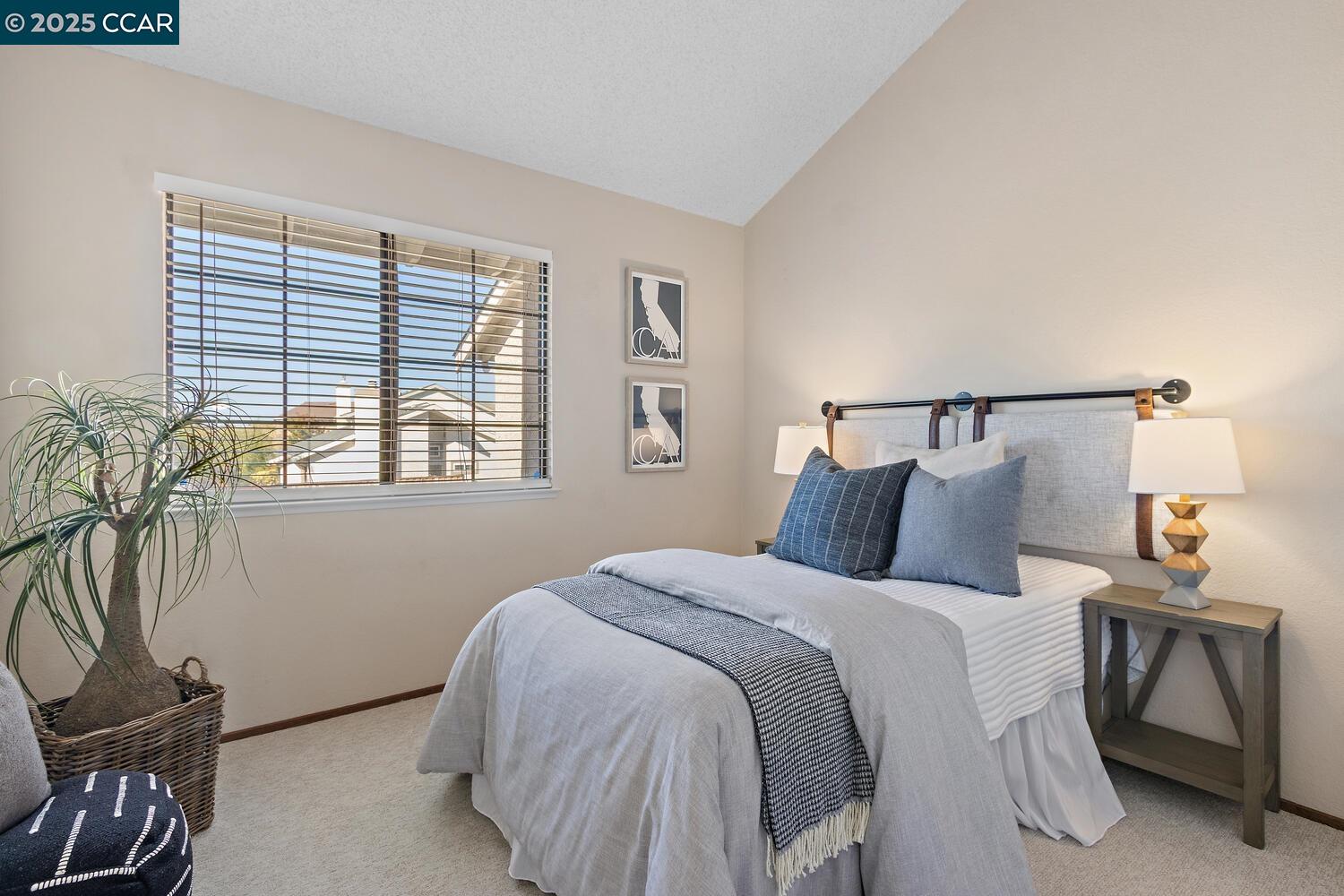 300 Lakehurst Dr, Martinez