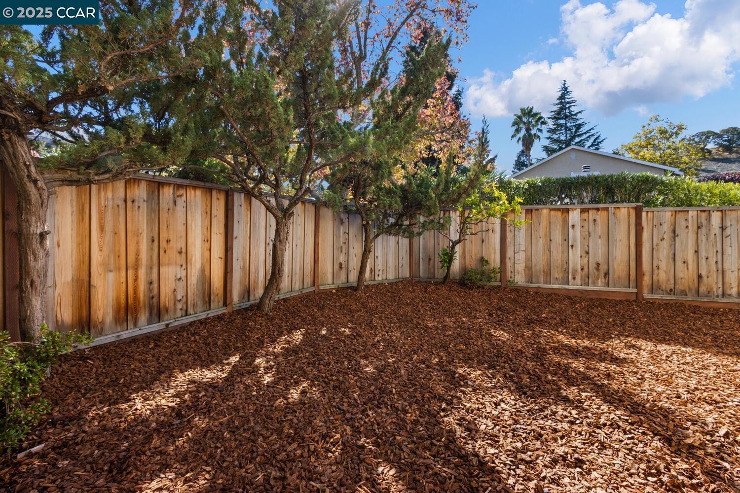 300 Lakehurst Dr, Martinez