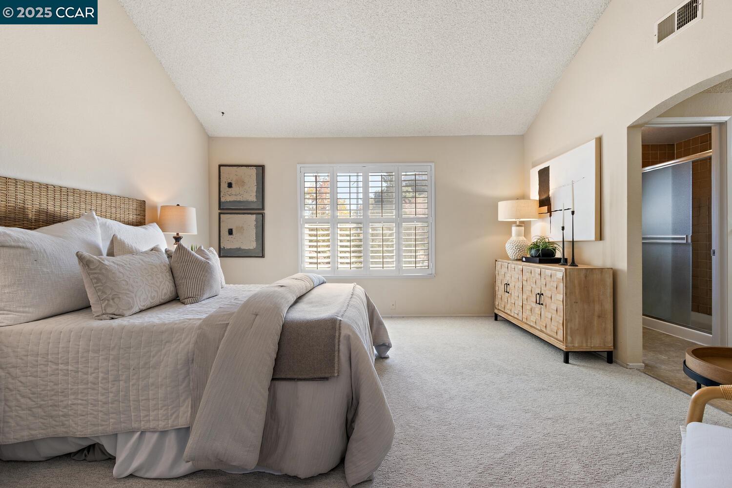 300 Lakehurst Dr, Martinez