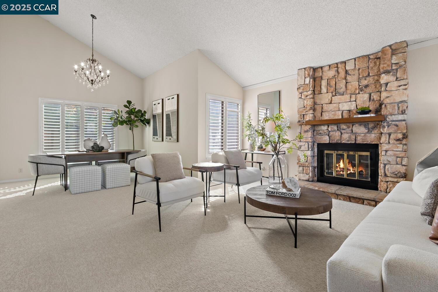 300 Lakehurst Dr, Martinez