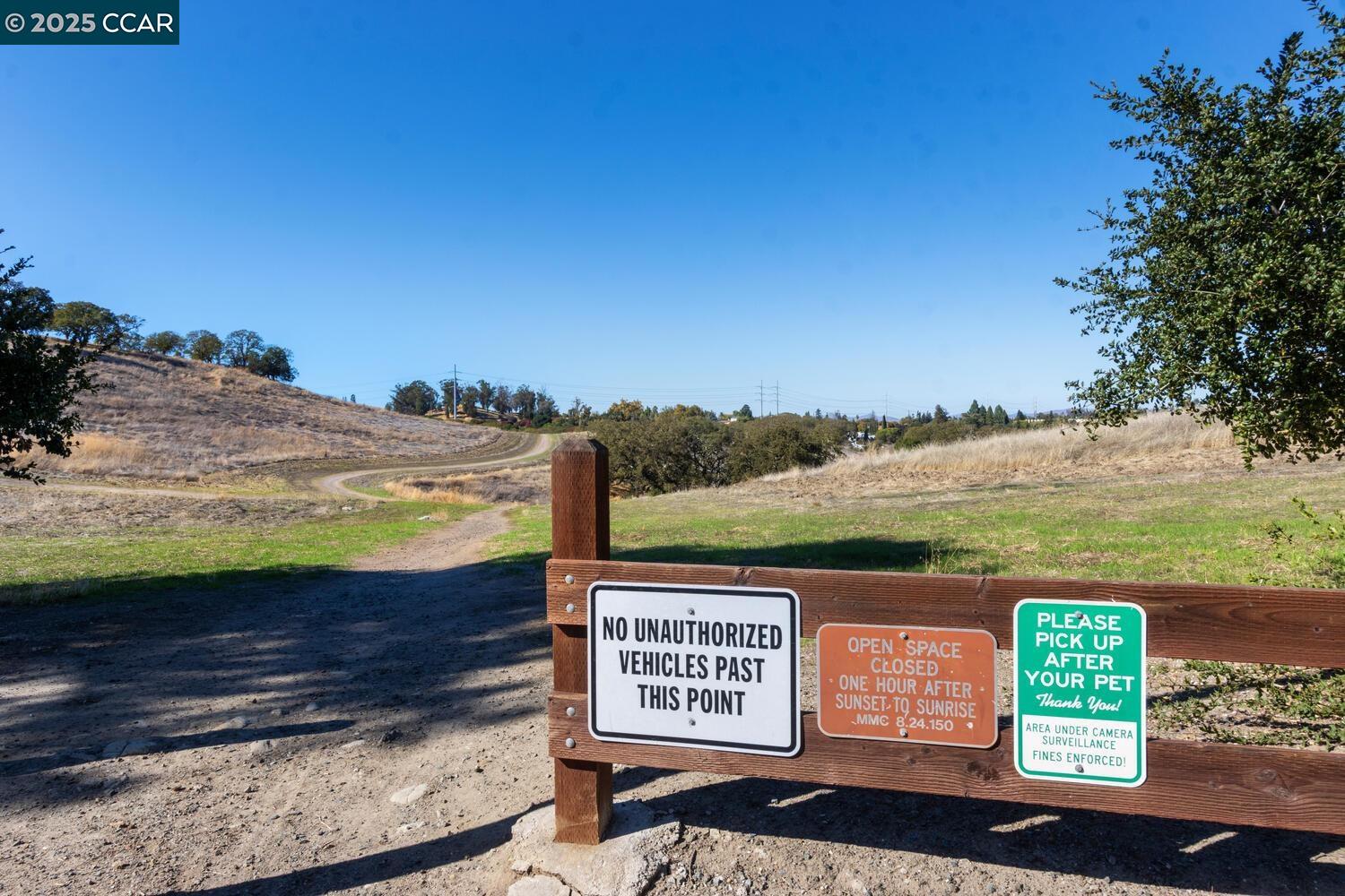 300 Lakehurst Dr, Martinez