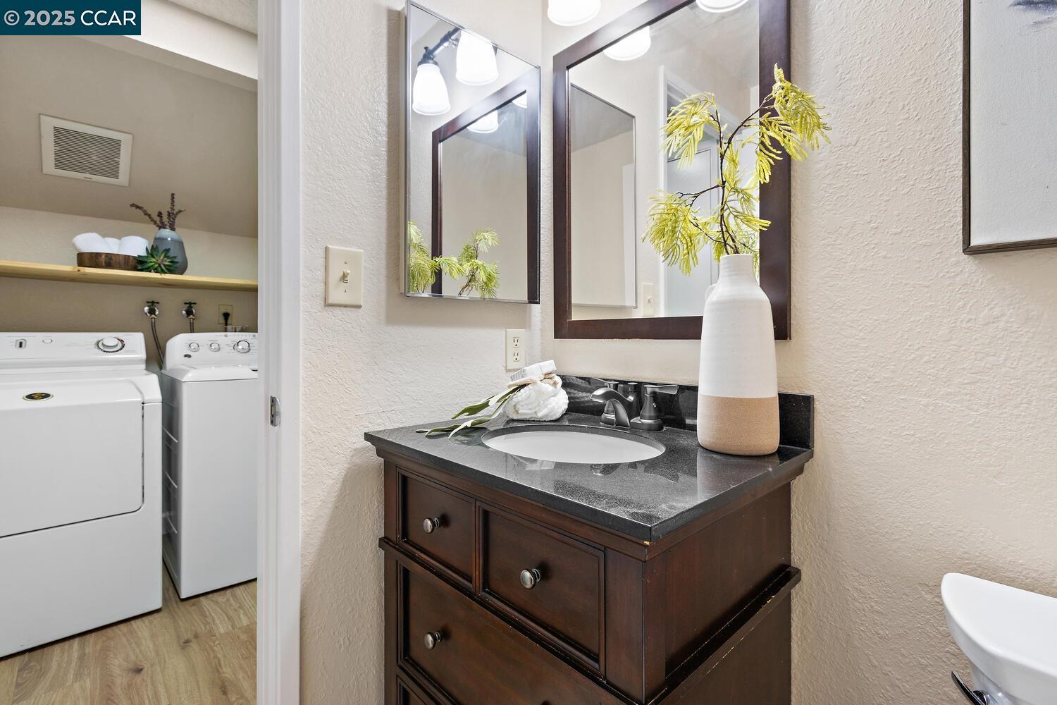 300 Lakehurst Dr, Martinez