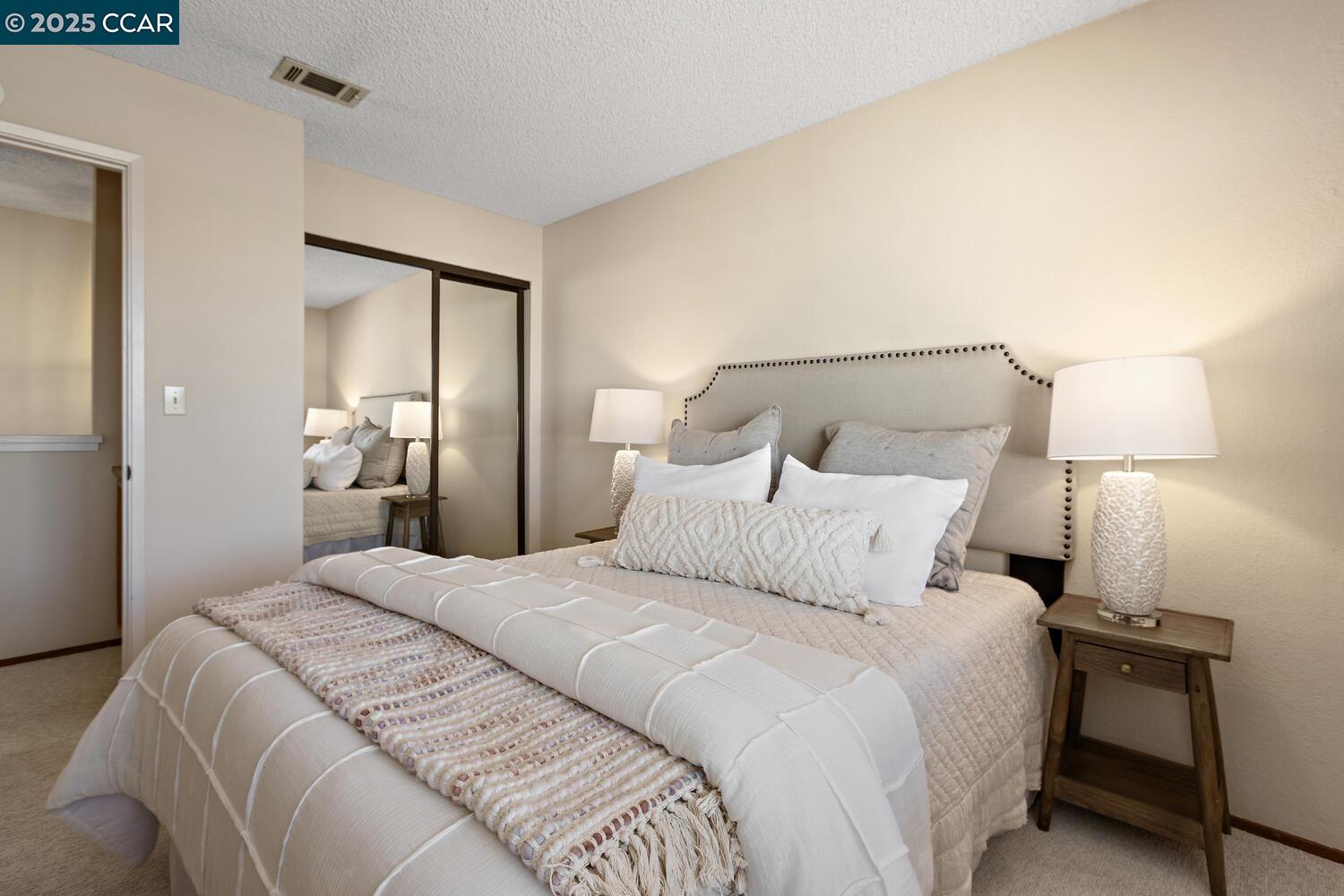 300 Lakehurst Dr, Martinez