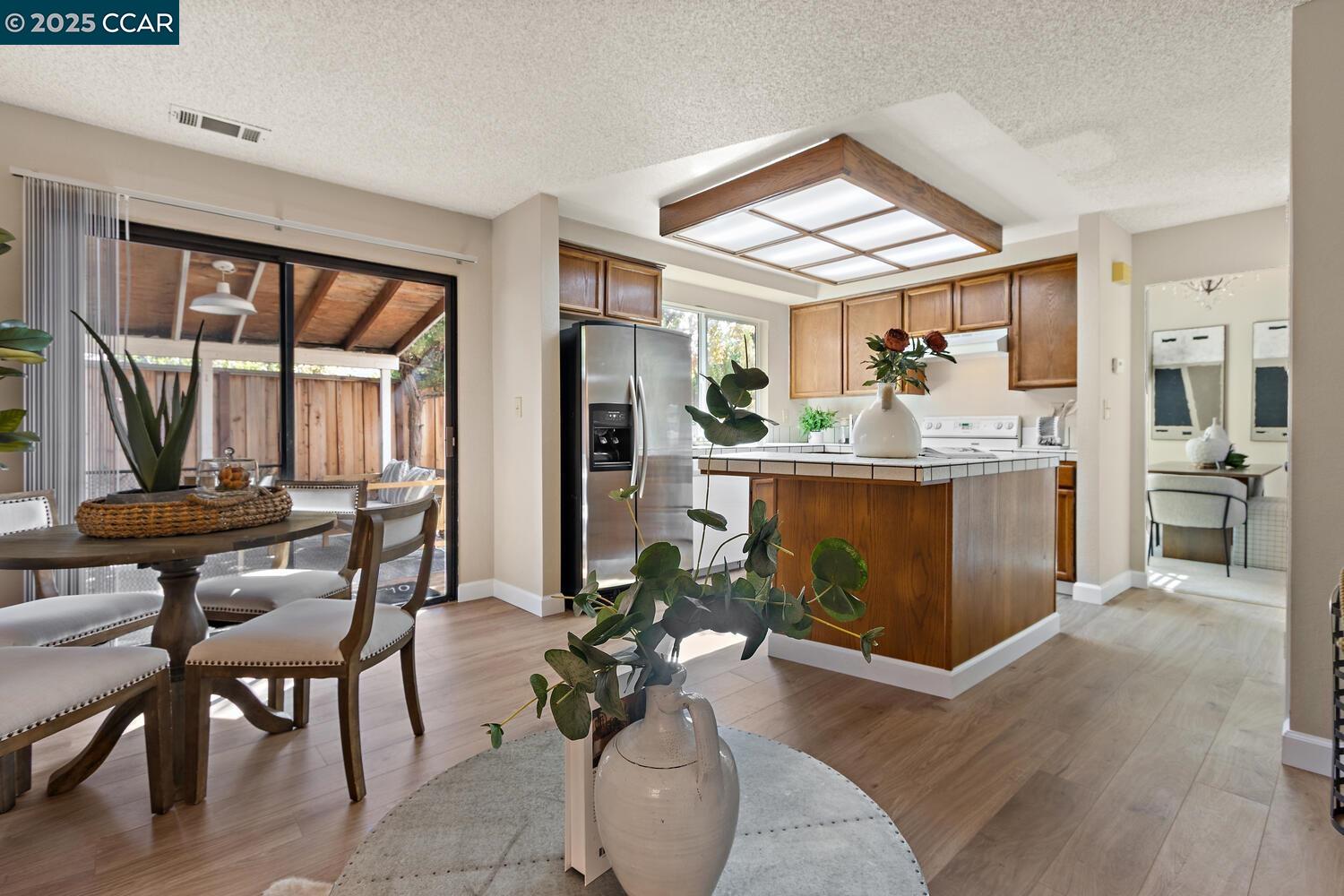 300 Lakehurst Dr, Martinez