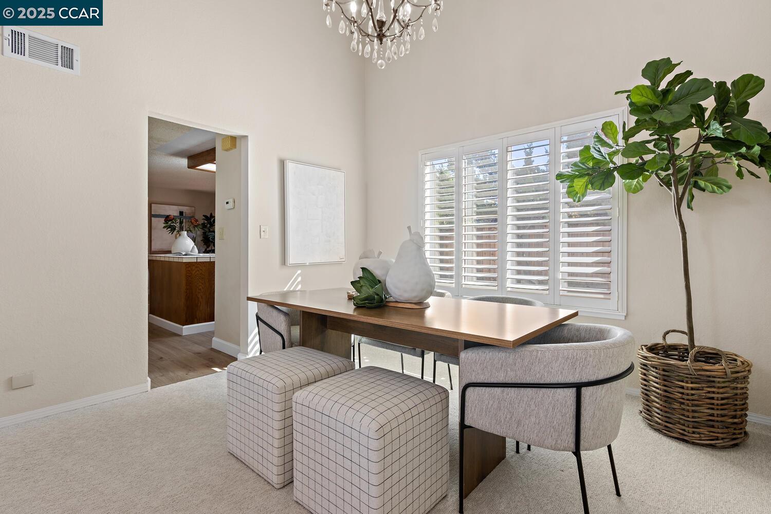 300 Lakehurst Dr, Martinez