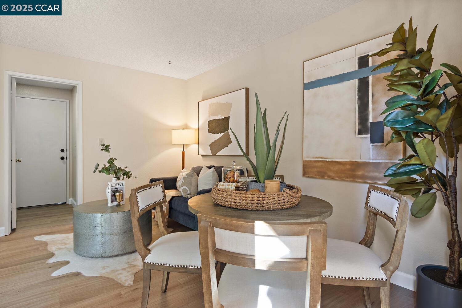 300 Lakehurst Dr, Martinez