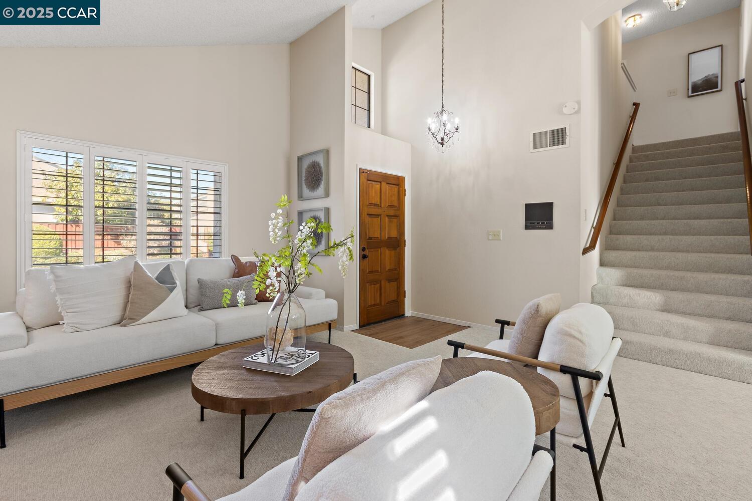 300 Lakehurst Dr, Martinez