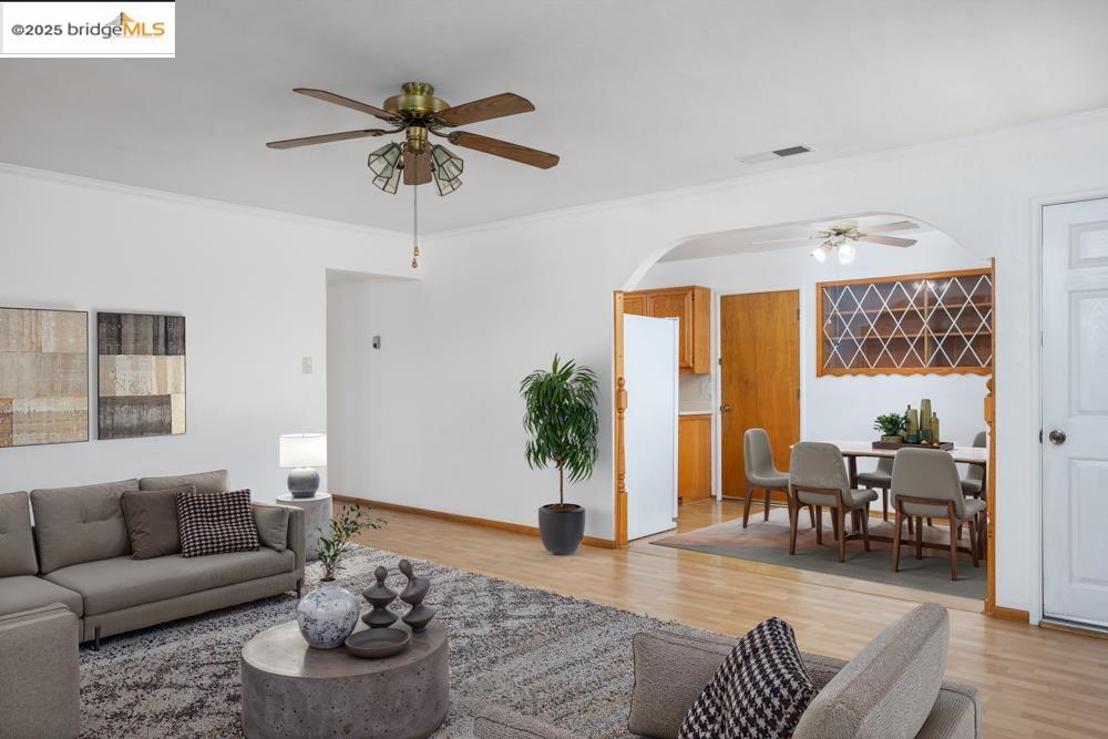 4137 Eden Ct