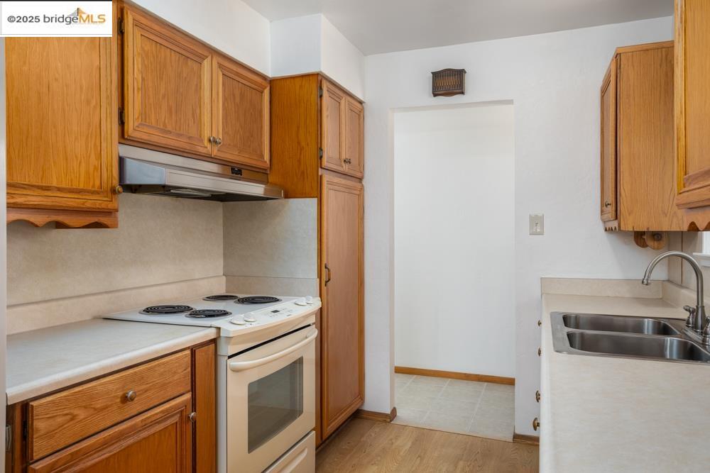 4137 Eden Ct