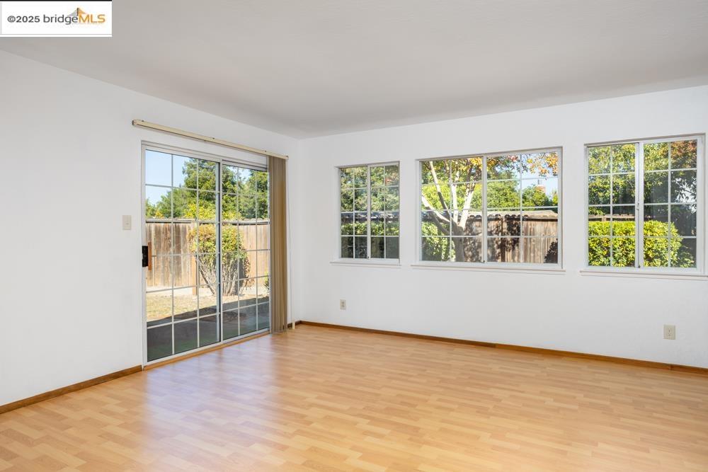 4137 Eden Ct