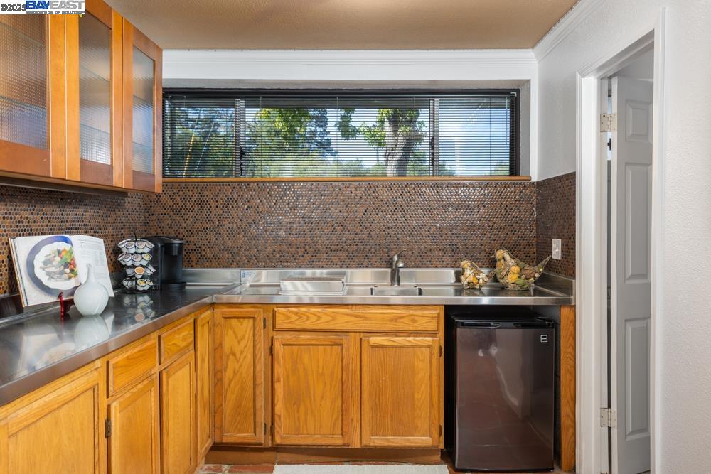 18798 Madison Ave, Castro Valley