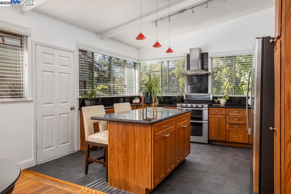 18798 Madison Ave, Castro Valley