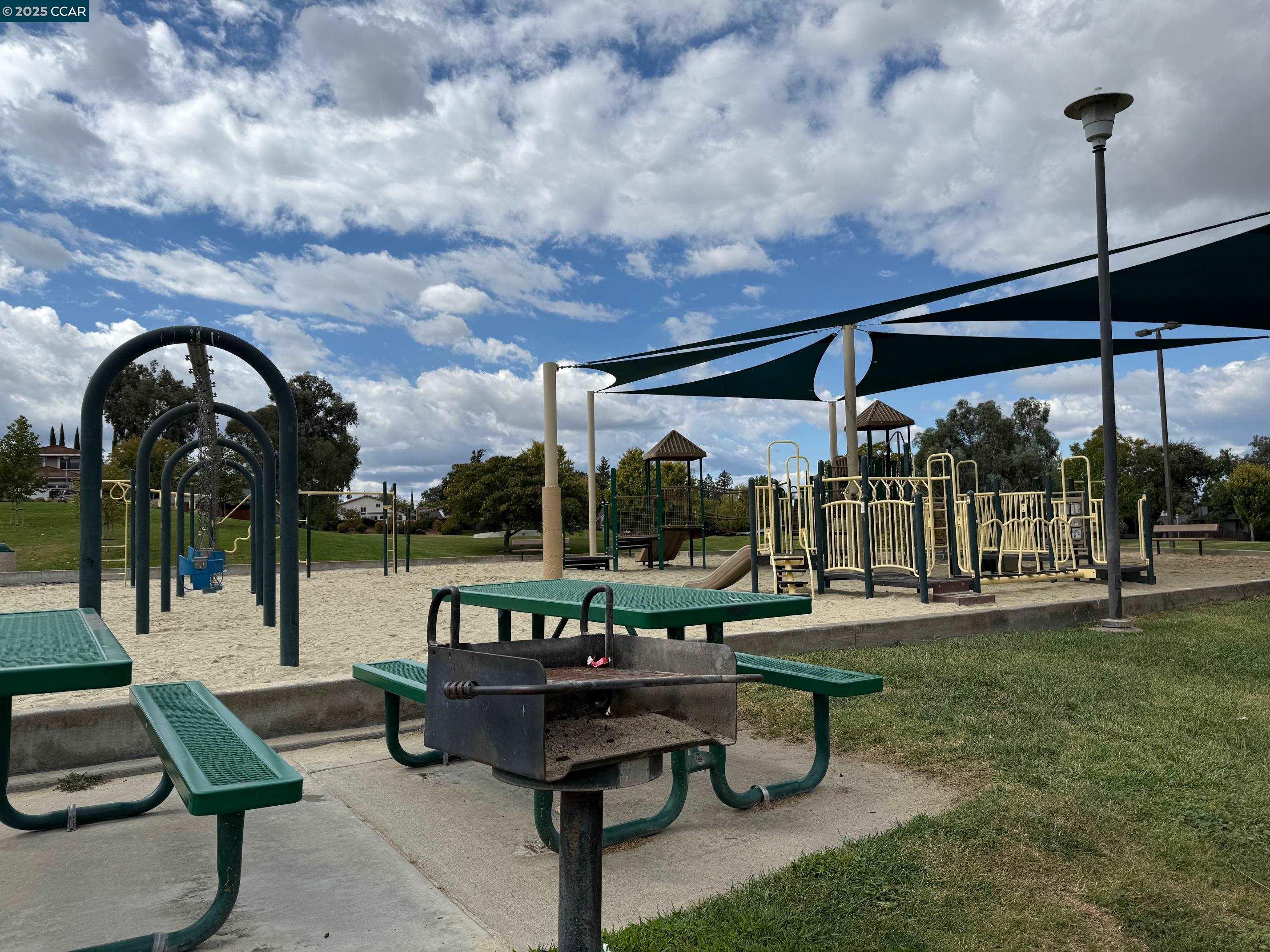 4695 S Larwin Ave, Concord