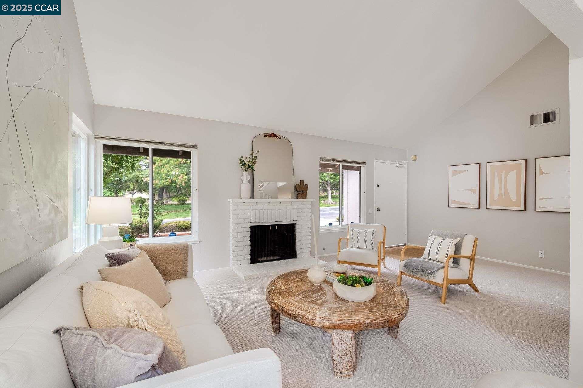 4695 S Larwin Ave, Concord