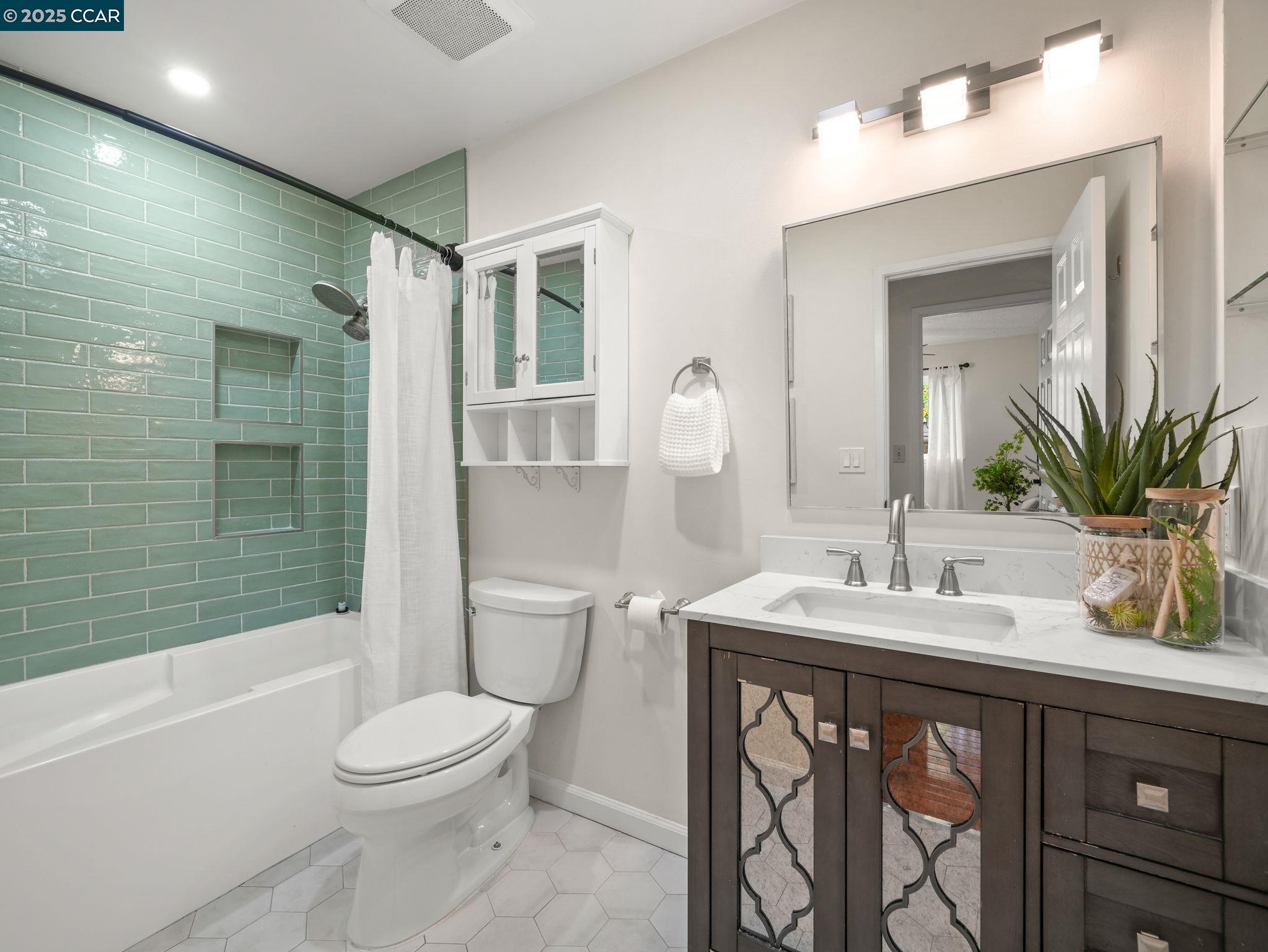 5340 Paso Del Rio, Concord