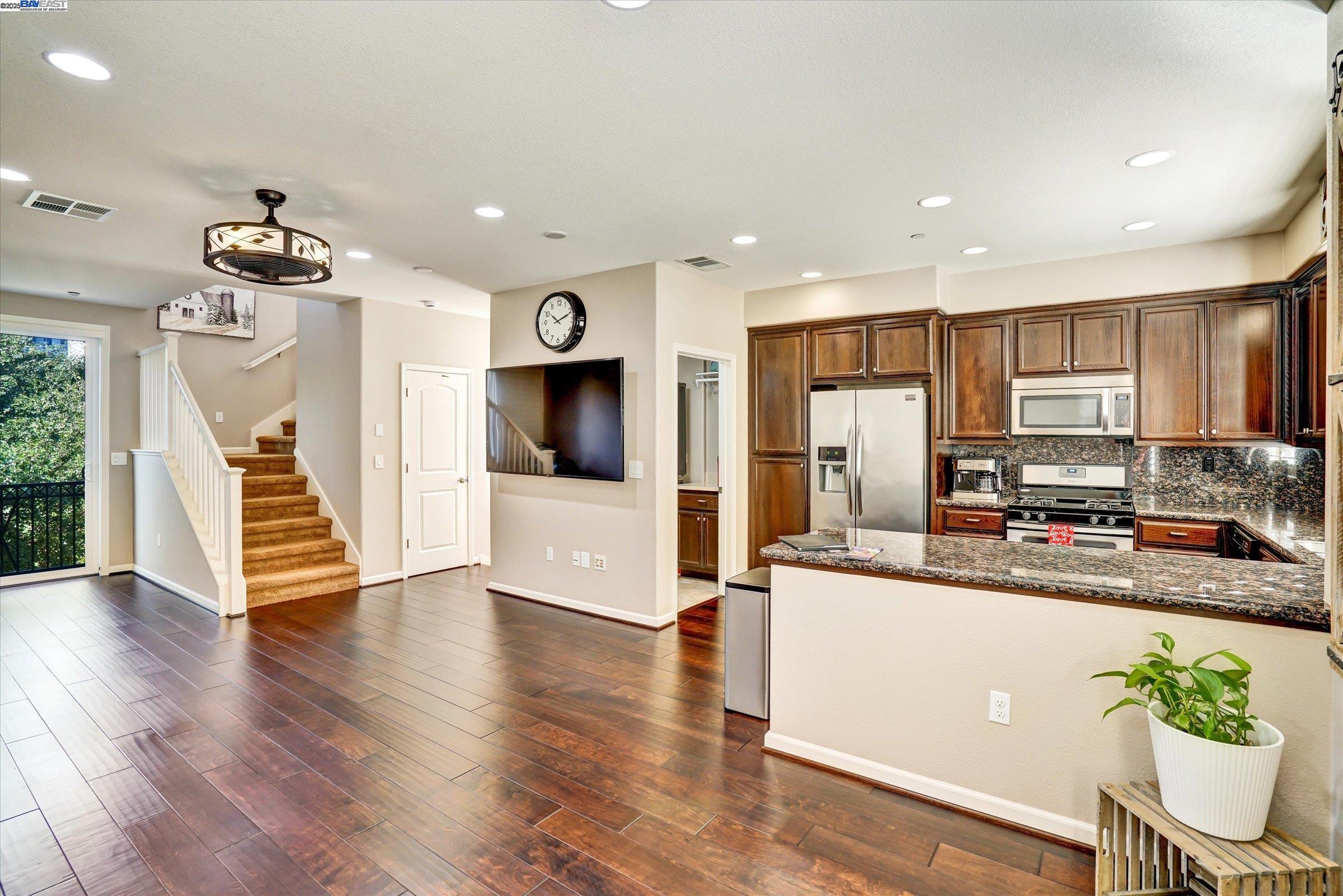 25 Heligan Ln # 9, Livermore Unit: 9