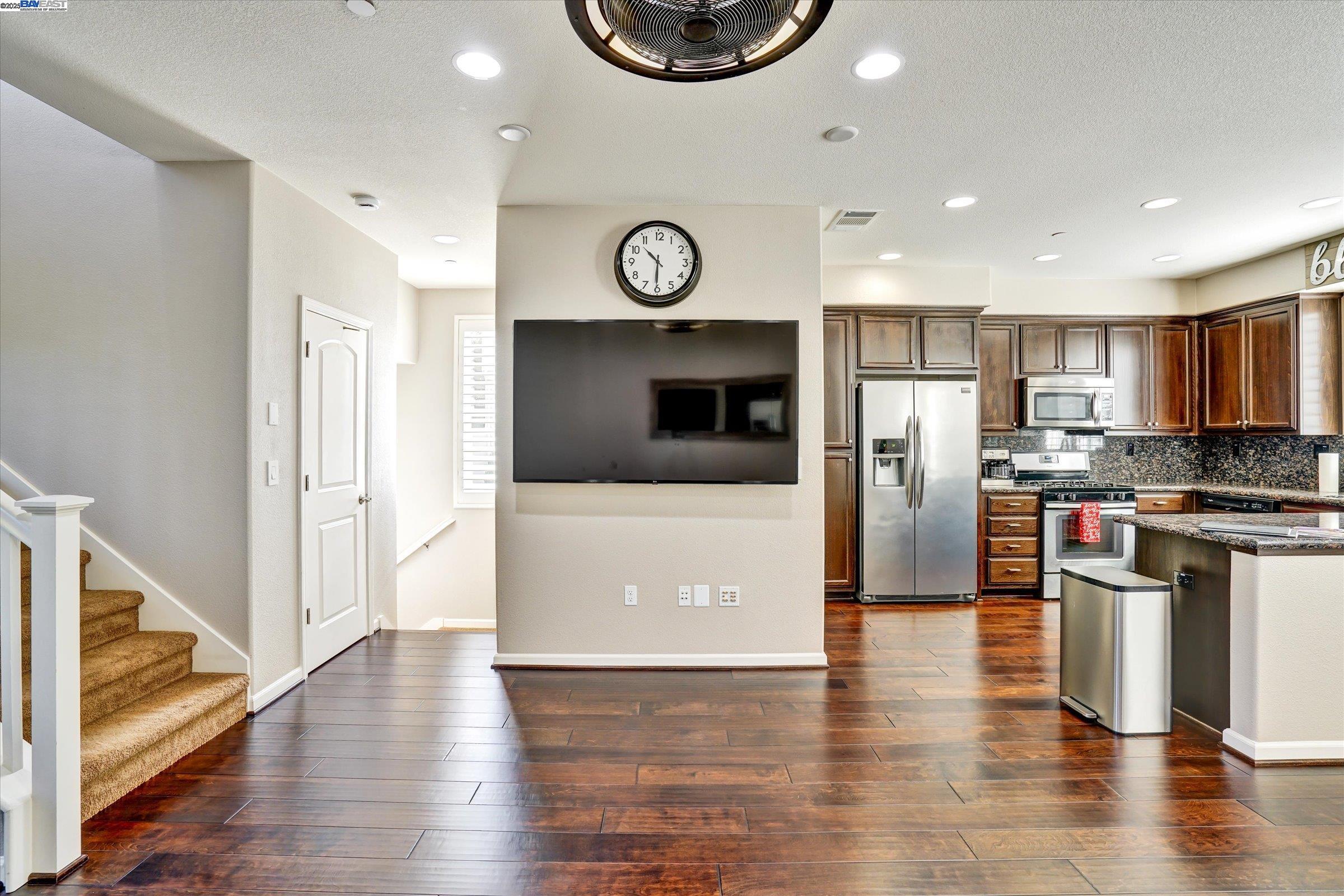 25 Heligan Ln # 9, Livermore Unit: 9