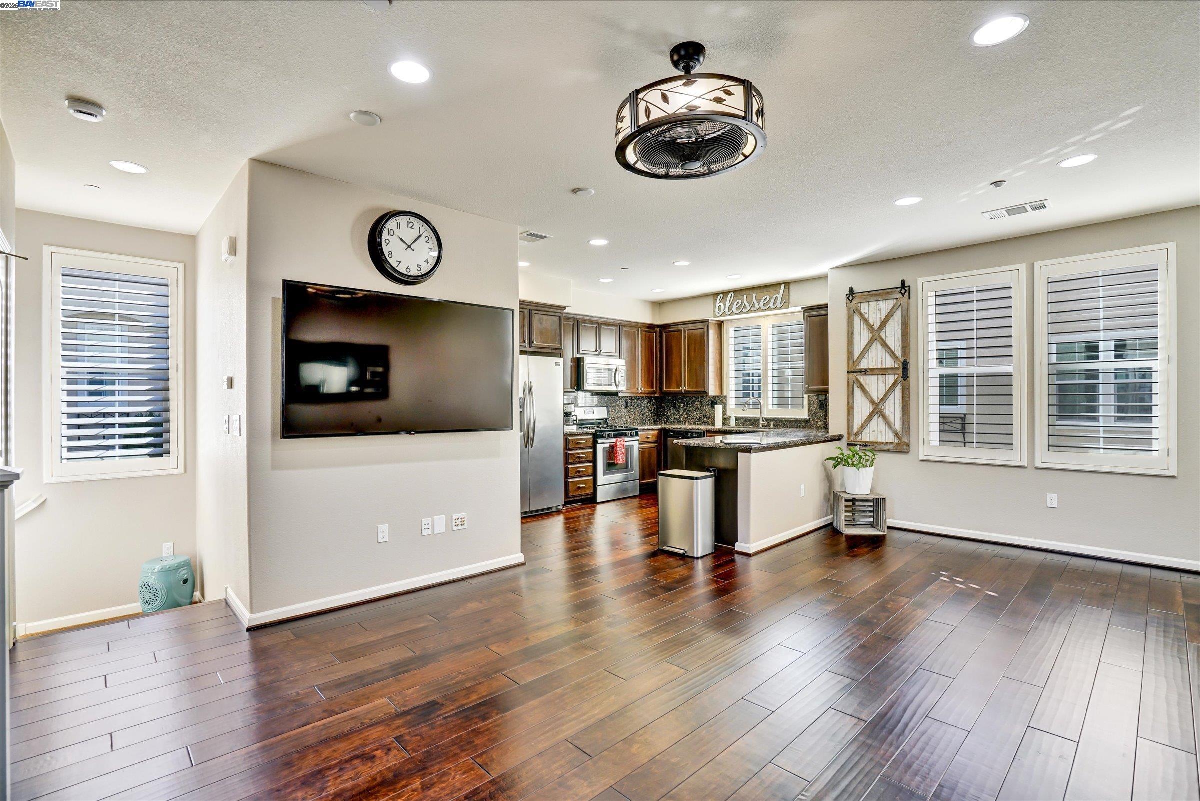 25 Heligan Ln # 9, Livermore Unit: 9