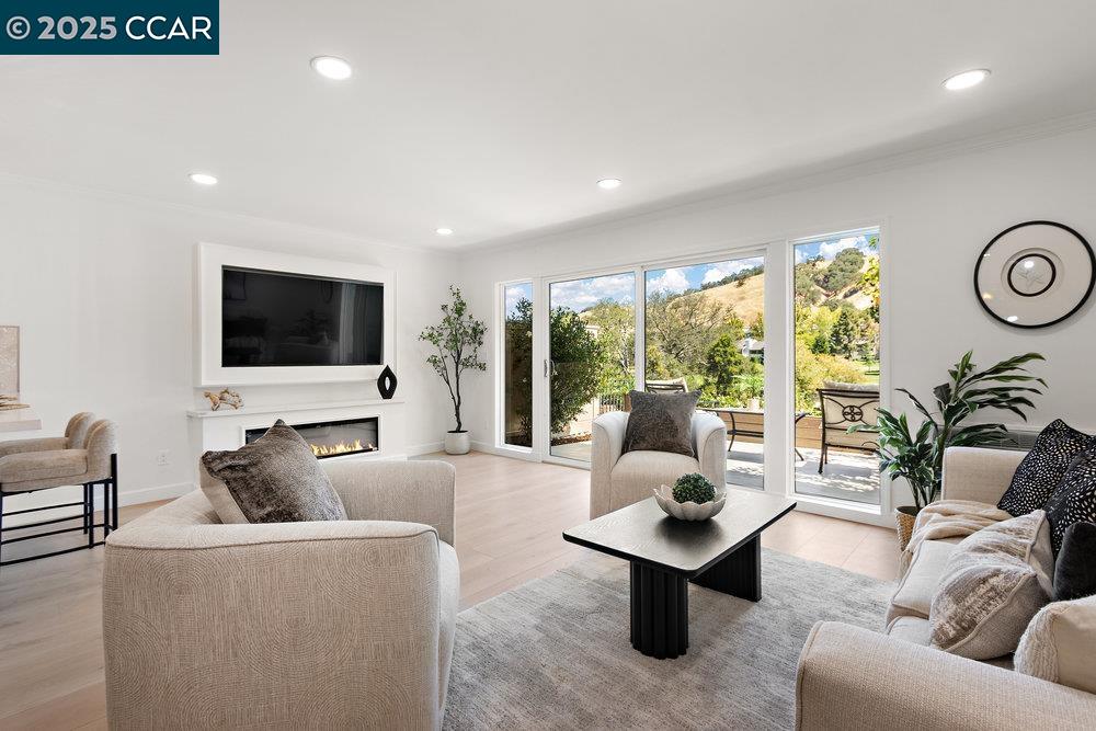 3434 Tice Creek Dr # 5