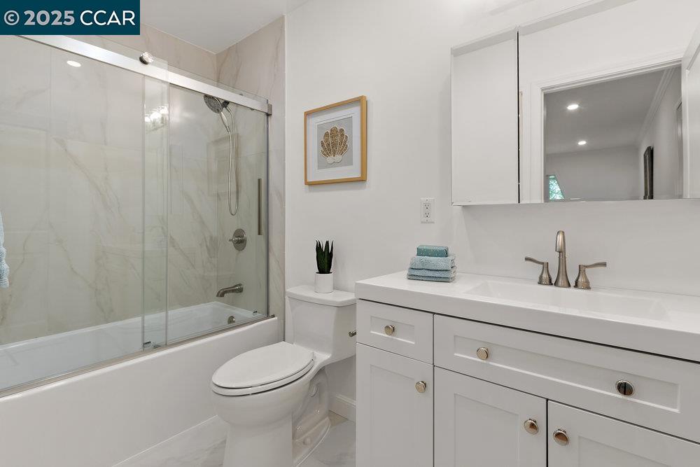 3434 Tice Creek Dr # 5