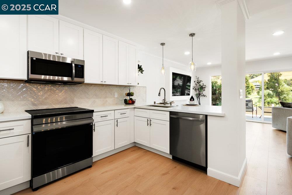 3434 Tice Creek Dr # 5