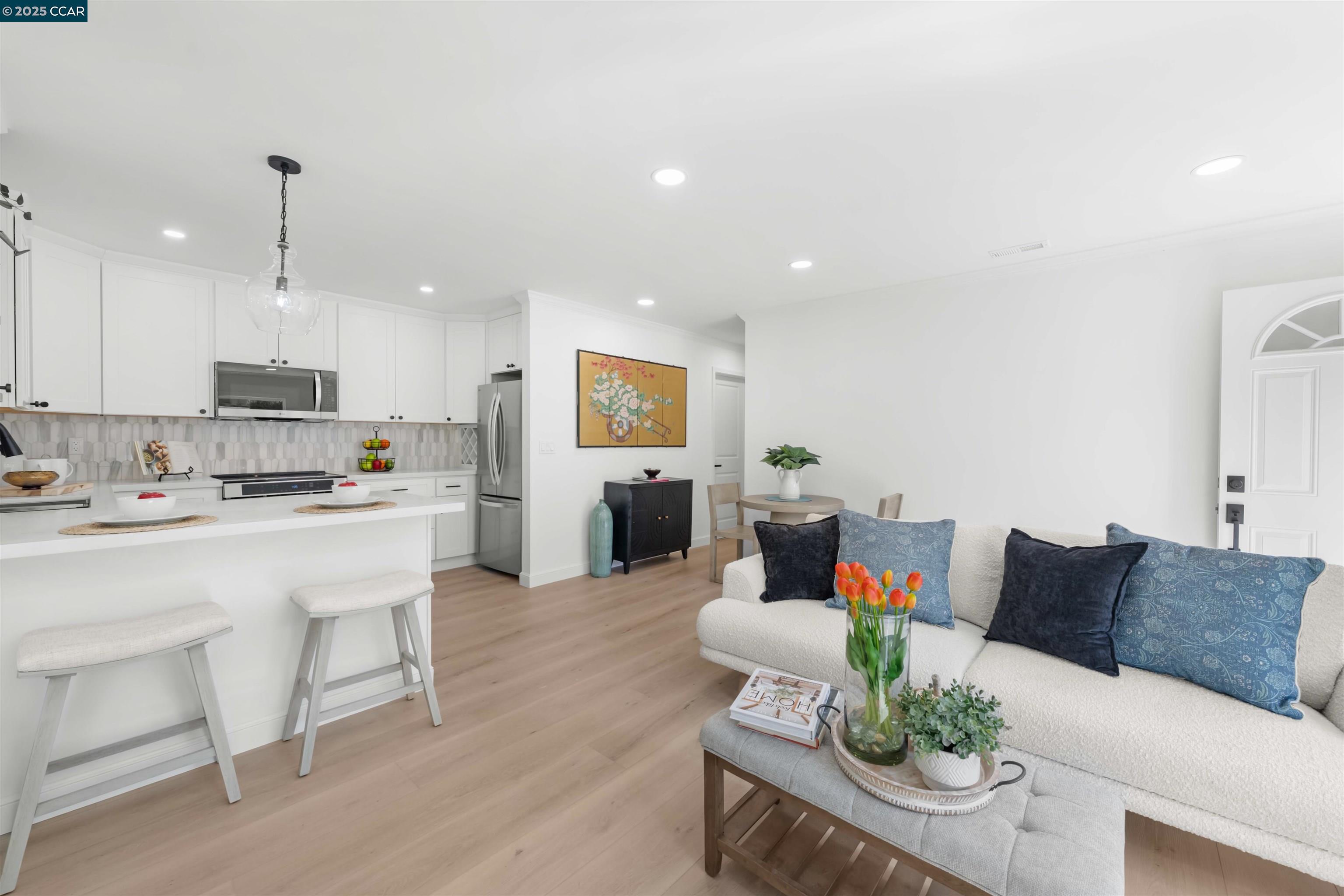 2933 Ptarmigan Dr # 3