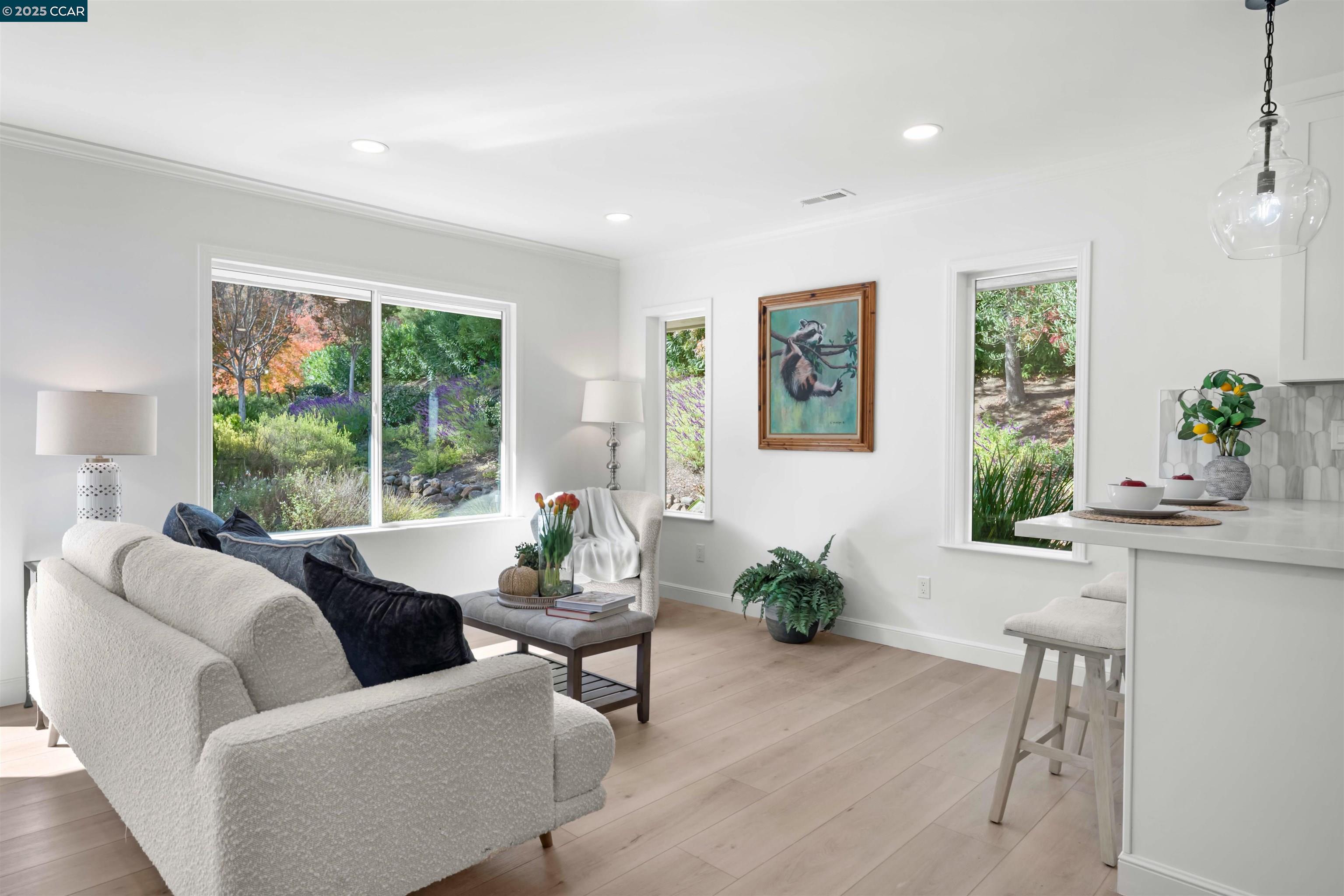 2933 Ptarmigan Dr # 3