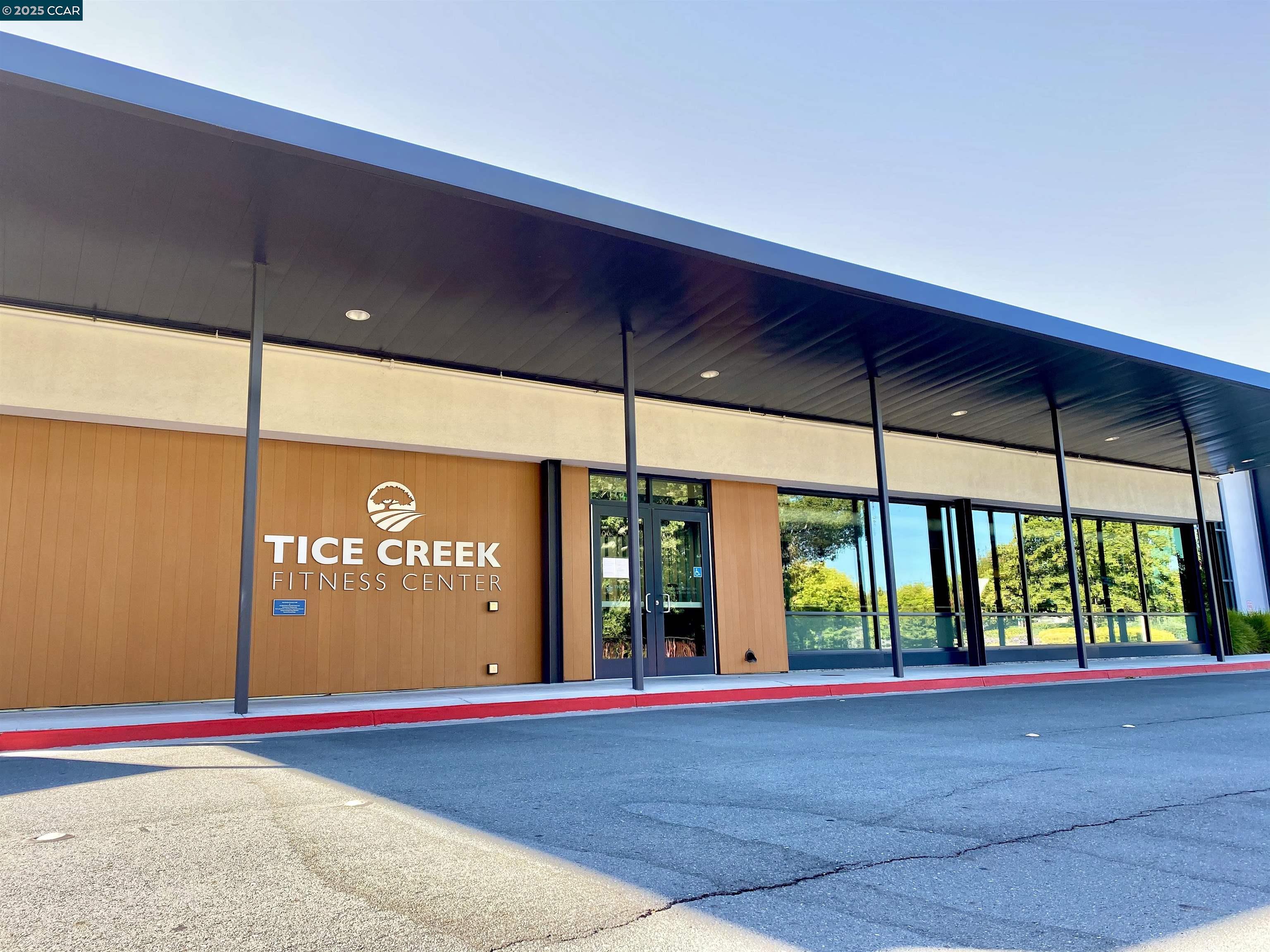 2933 Ptarmigan Dr # 3