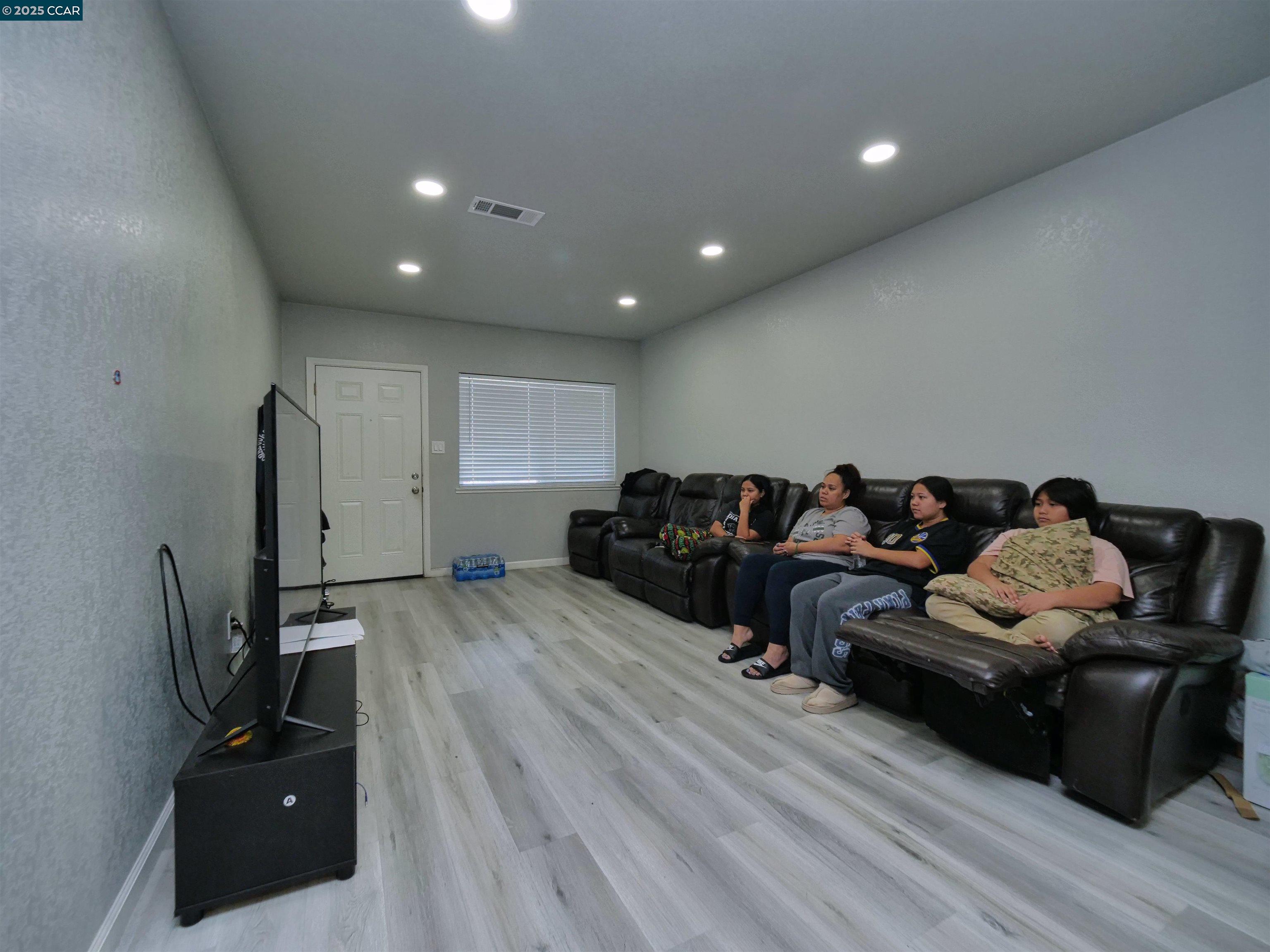 1480 Eastwood Avenue