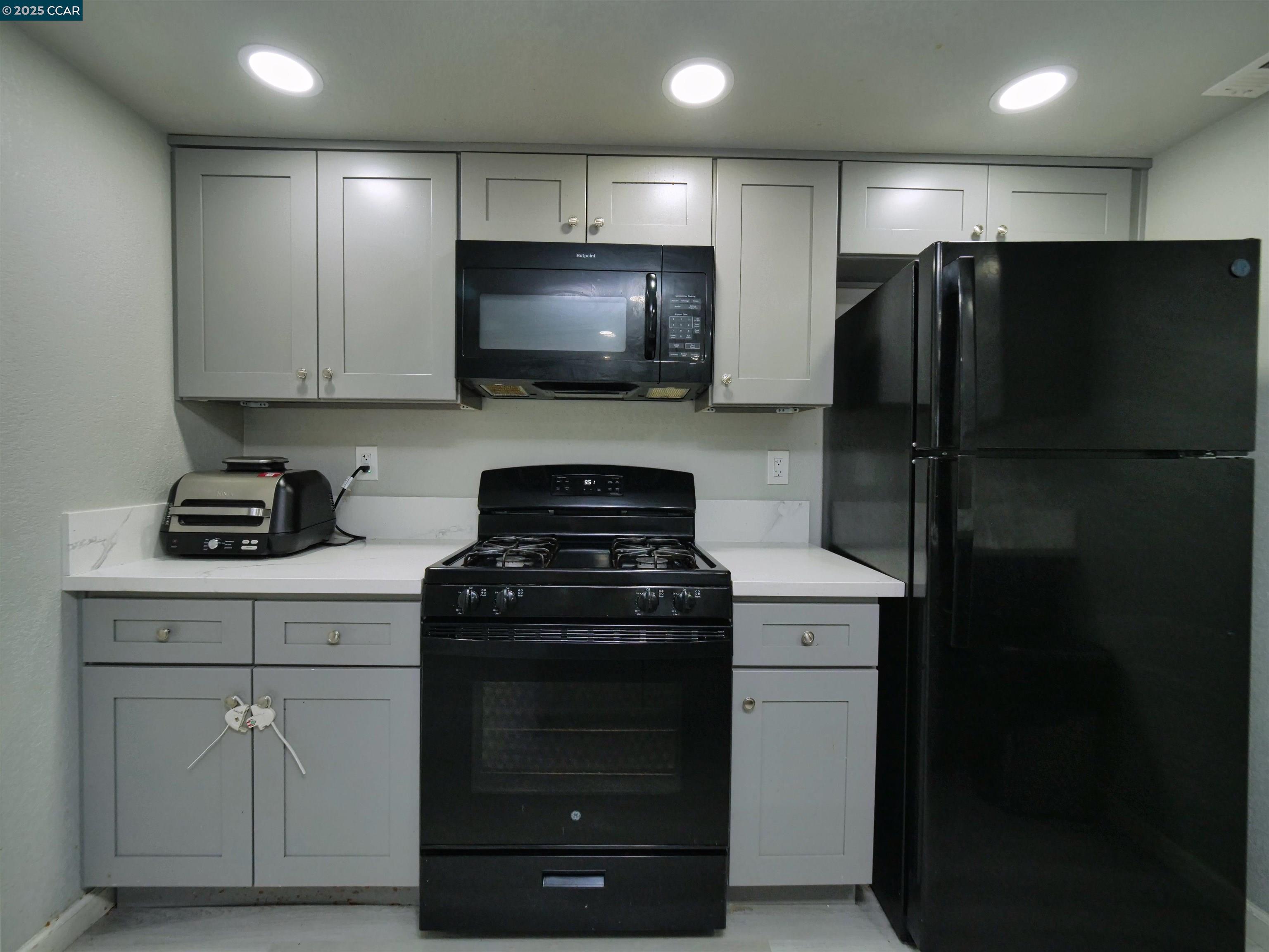 1480 Eastwood Avenue