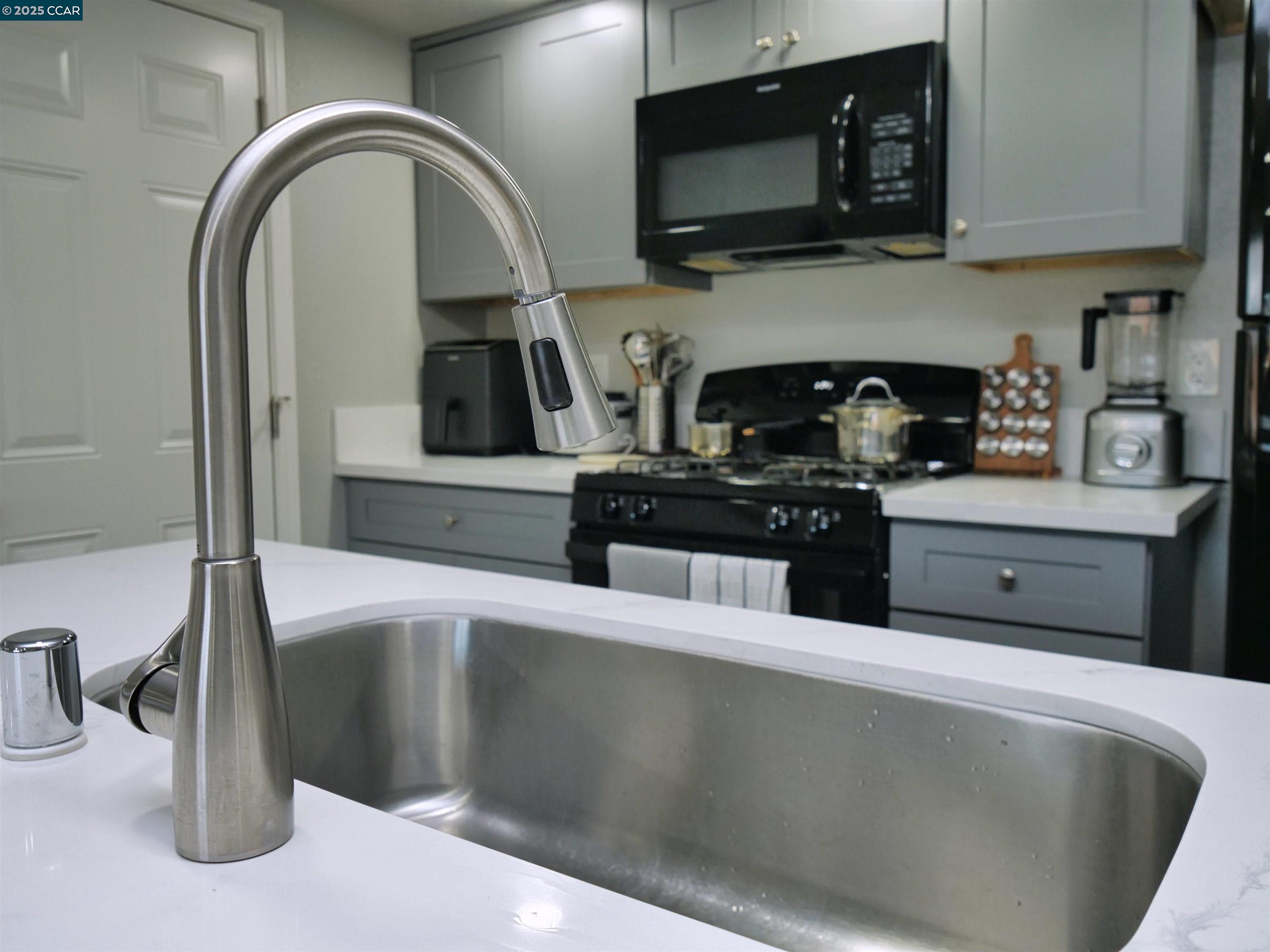 1485 Eastwood Avenue