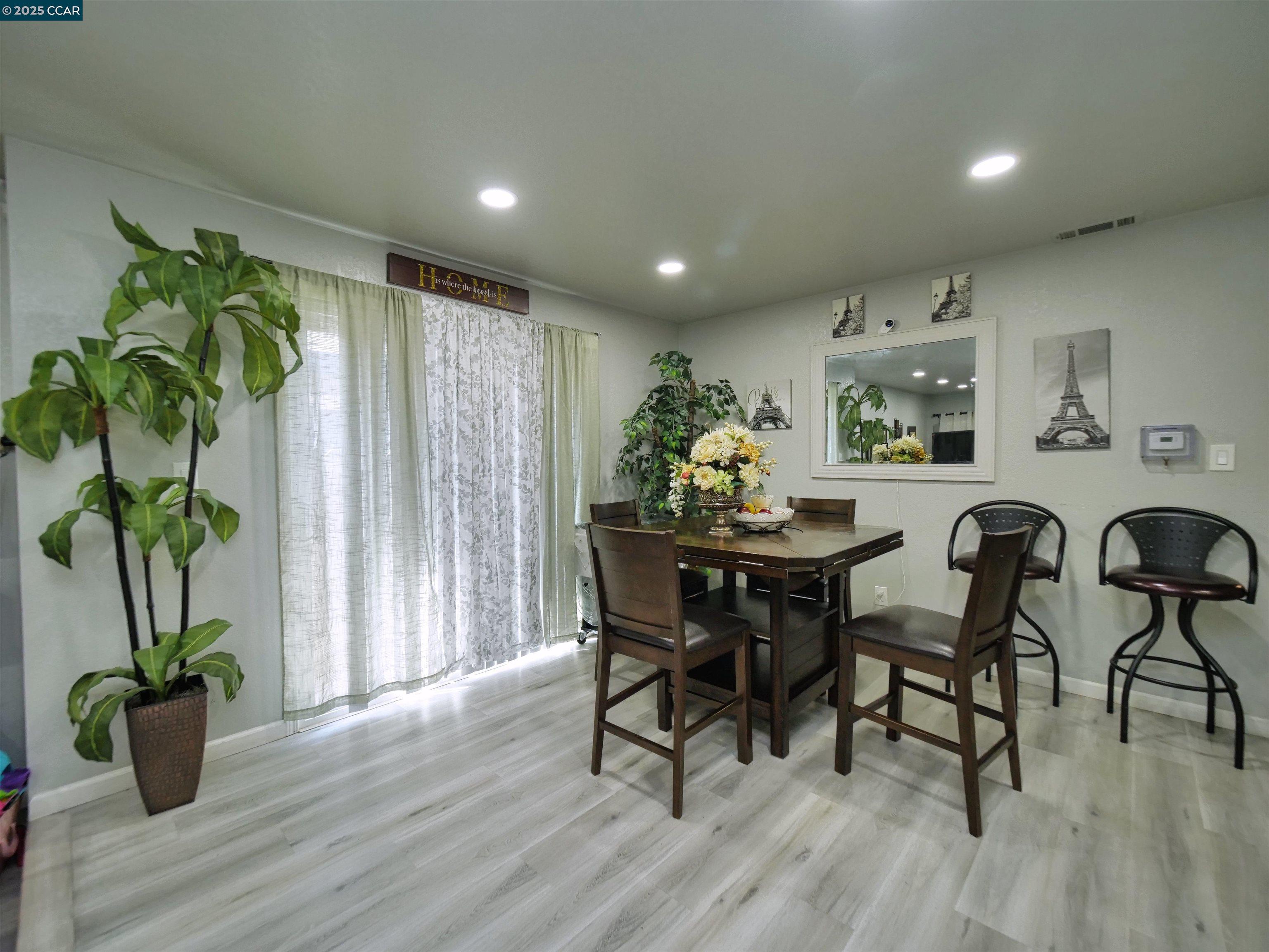 1485 Eastwood Avenue