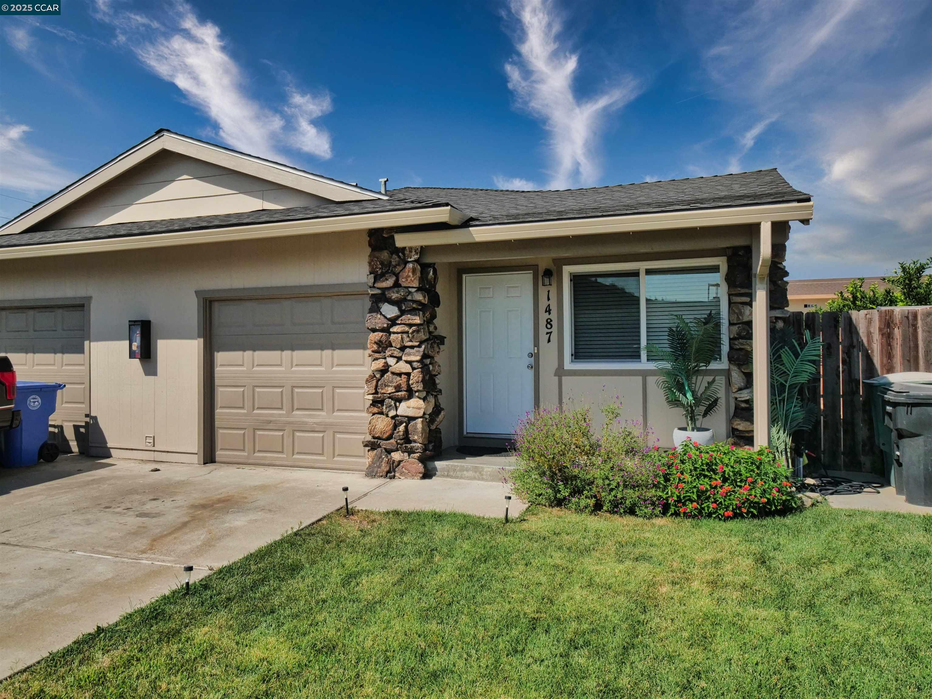 1485 Eastwood Avenue