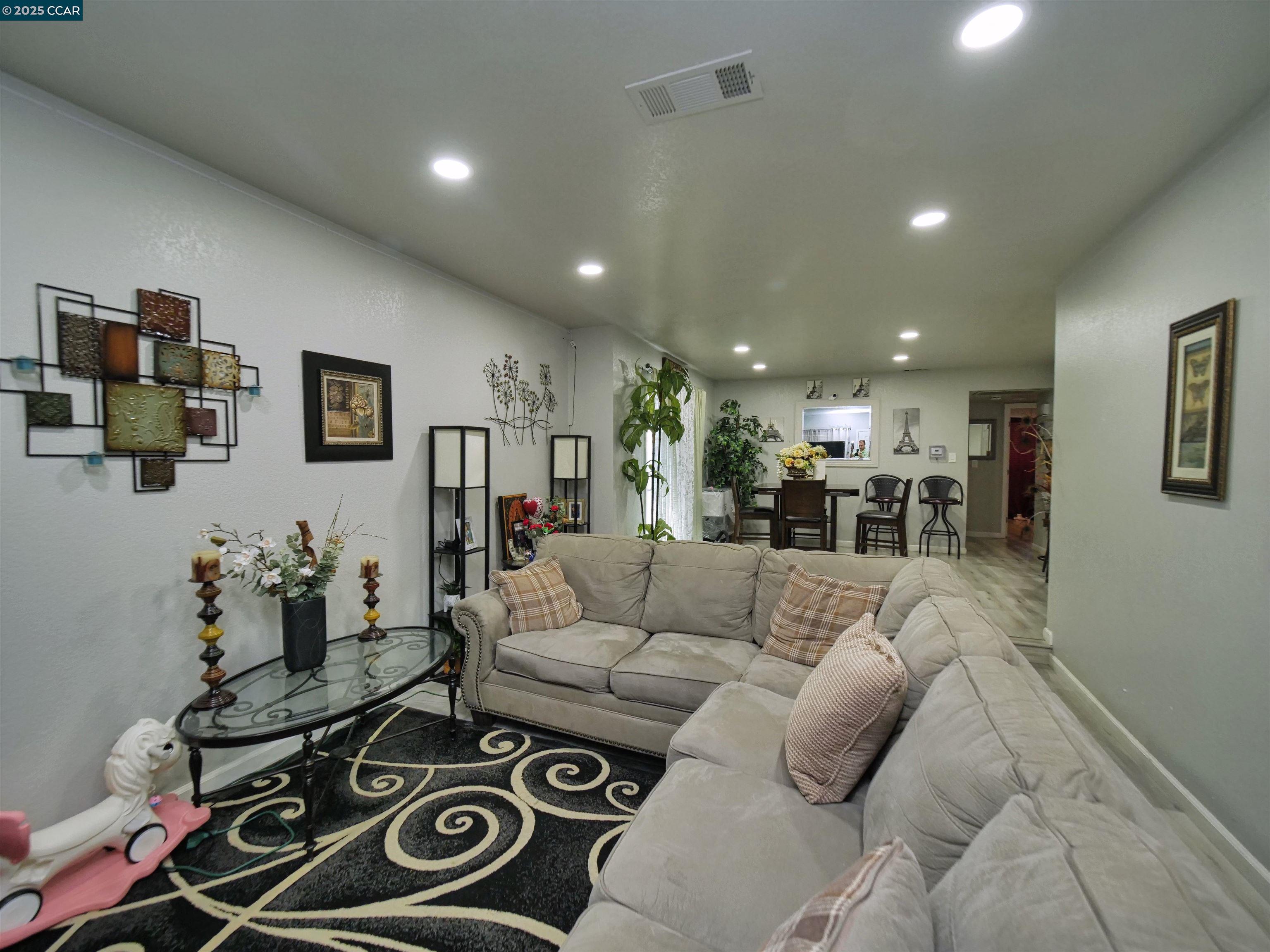 1485 Eastwood Avenue