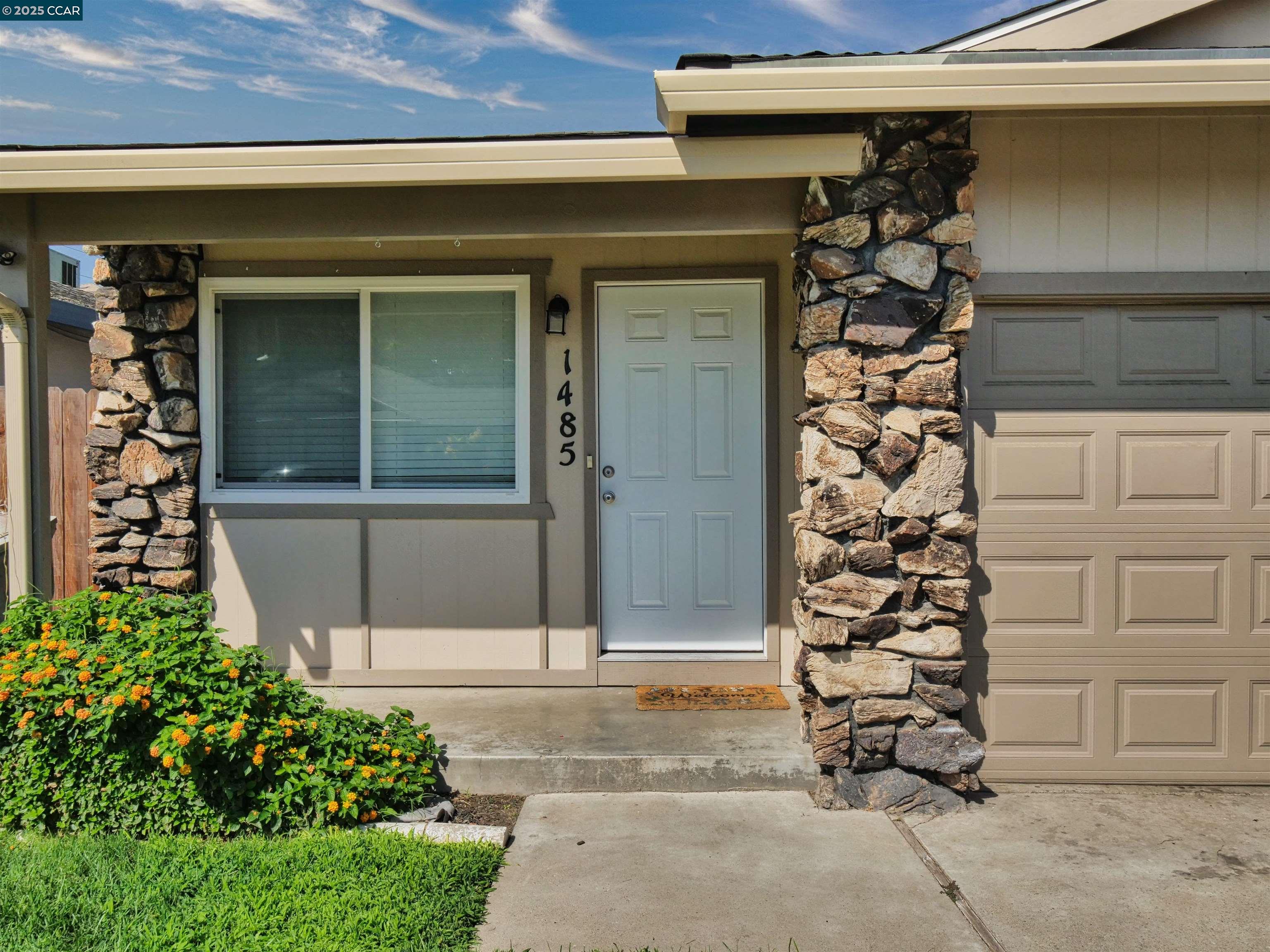 1485 Eastwood Avenue